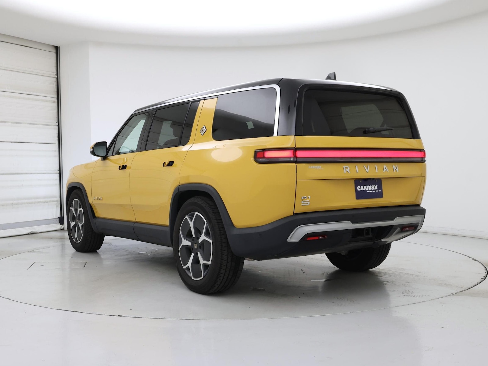 2023 Rivian R1S Adventure - Photo 3