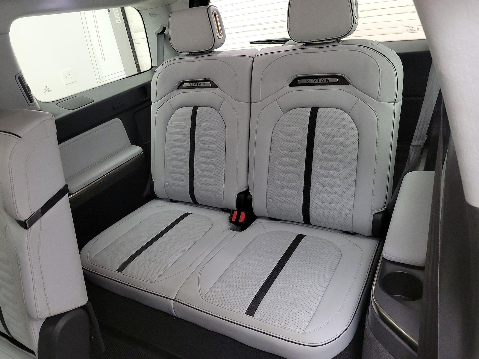 2023 Rivian R1S Adventure - Photo 20