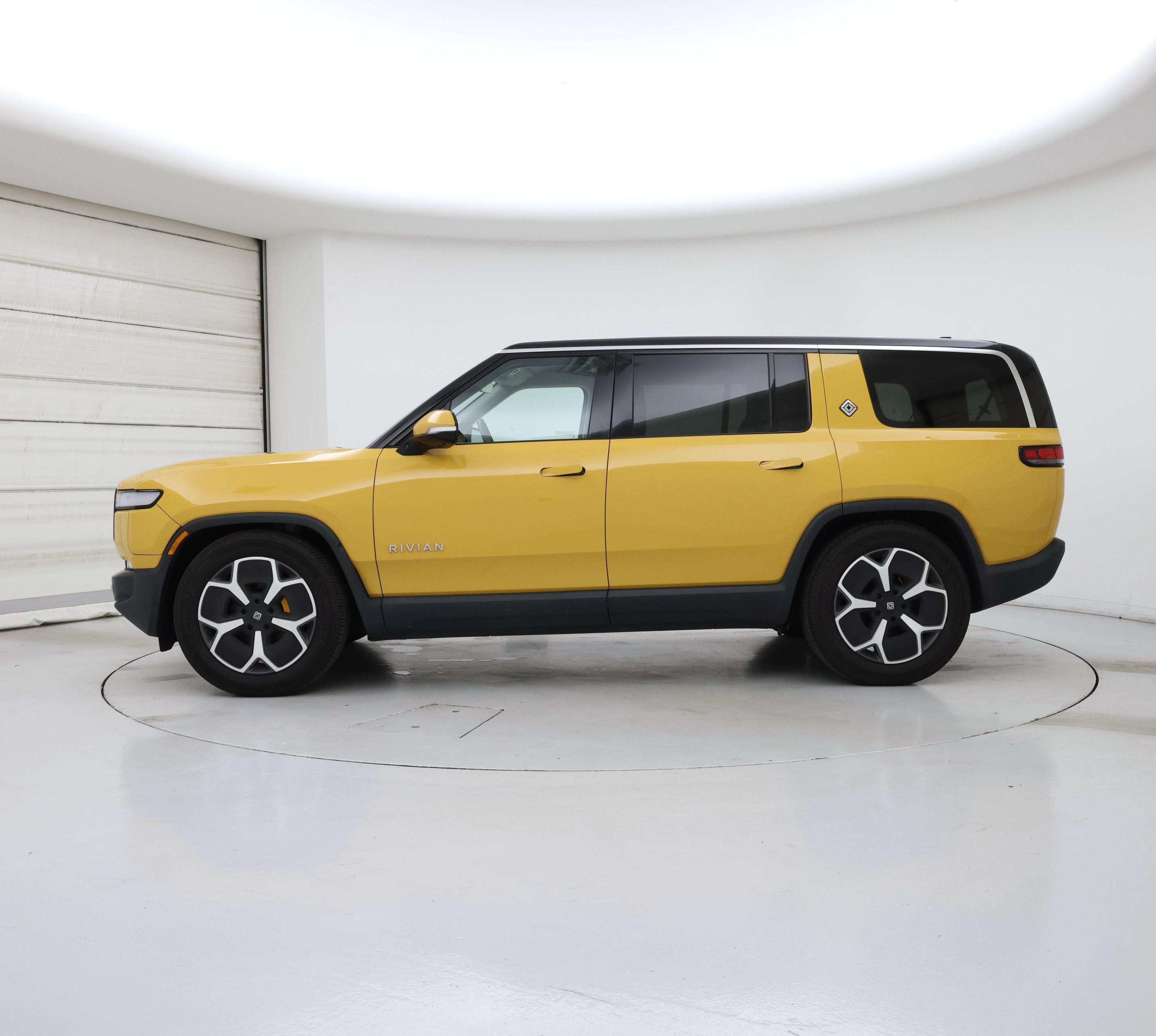 Thumbnail: 2023 Rivian R1S - 3