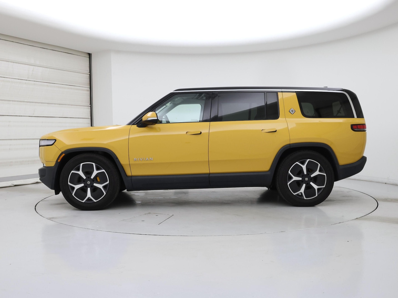 2023 Rivian R1S Adventure - Photo 4