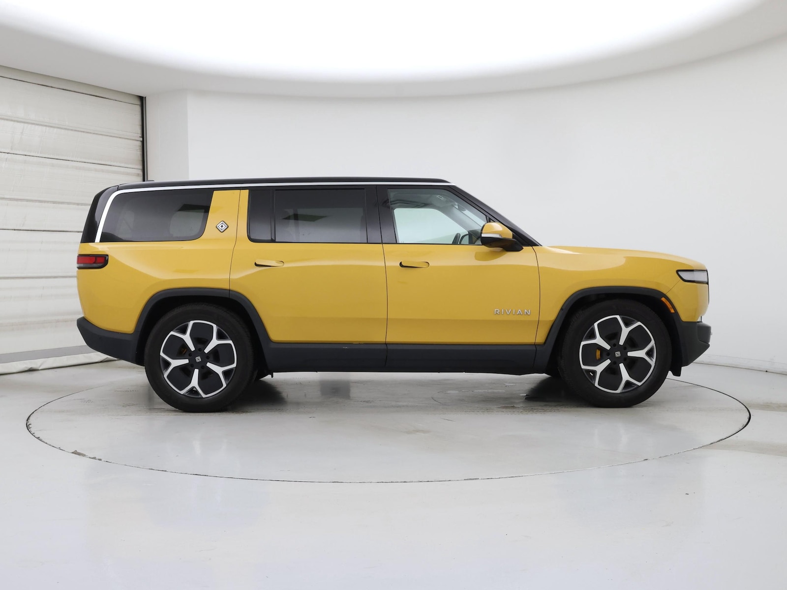 2023 Rivian R1S Adventure - Photo 8