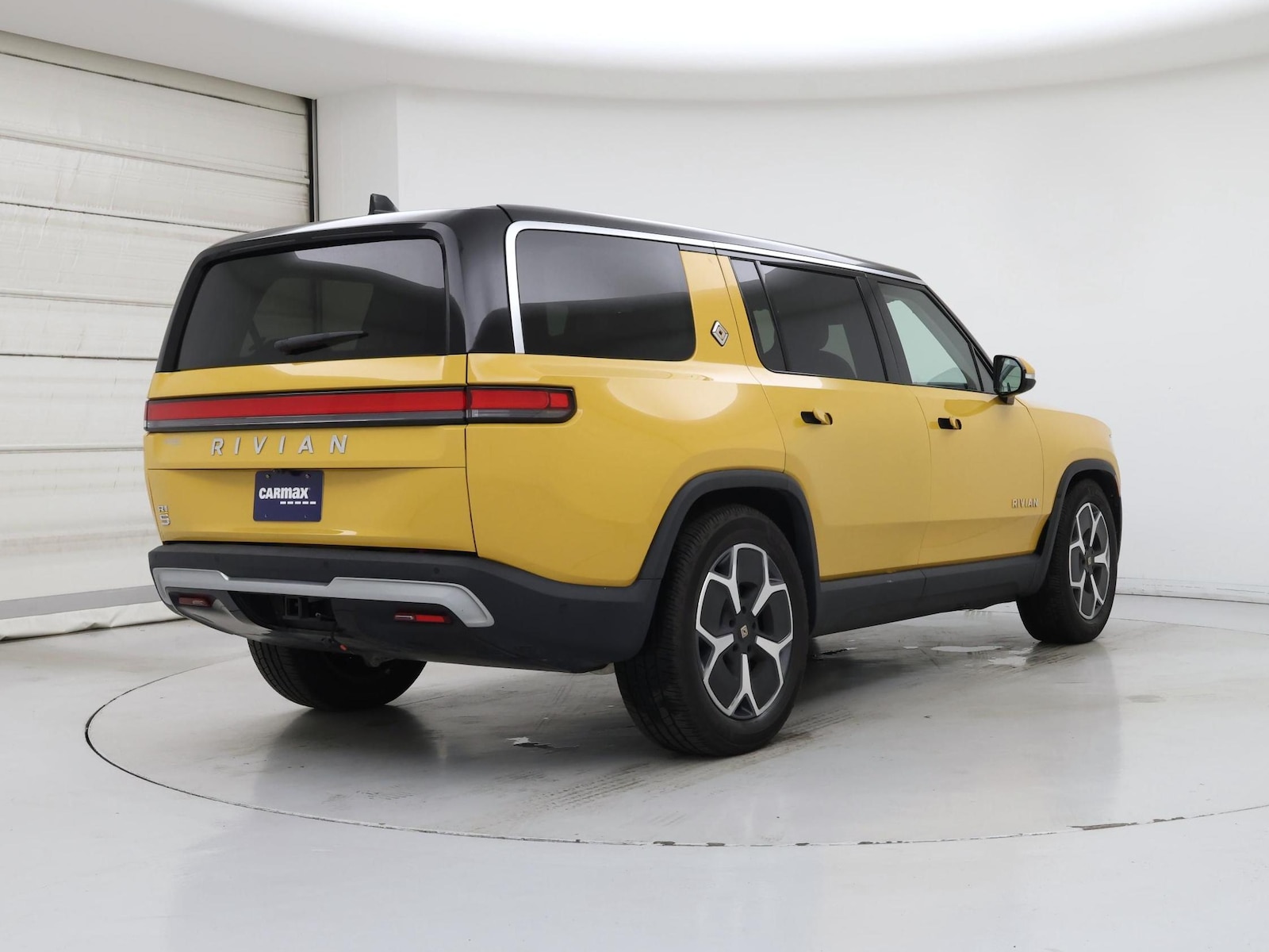 2023 Rivian R1S Adventure - Photo 9