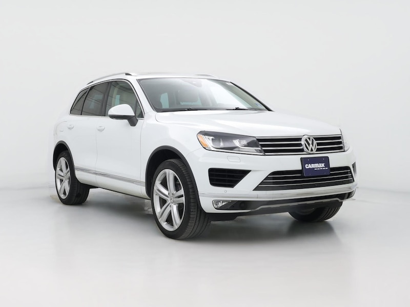 2017 Volkswagen Touareg Executive -
                  Sterling, VA