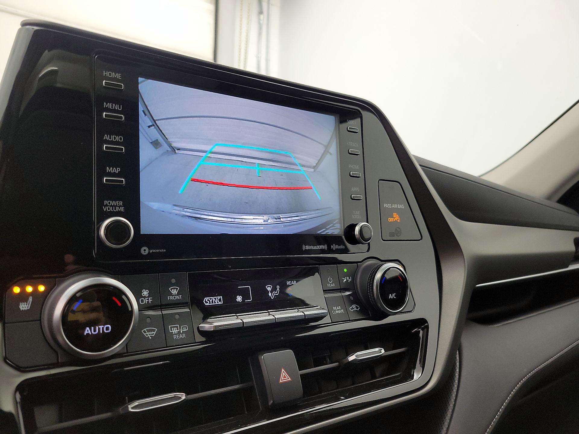 Thumbnail: 2022 Toyota Highlander - 14