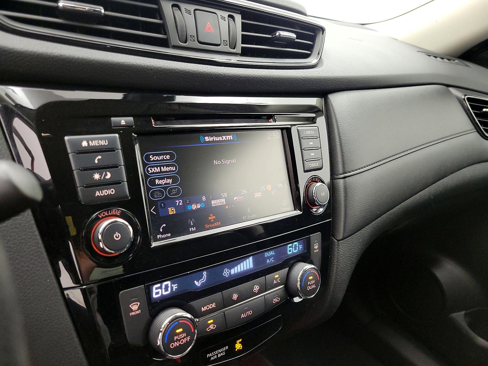 Thumbnail: 2019 Nissan Rogue - 15