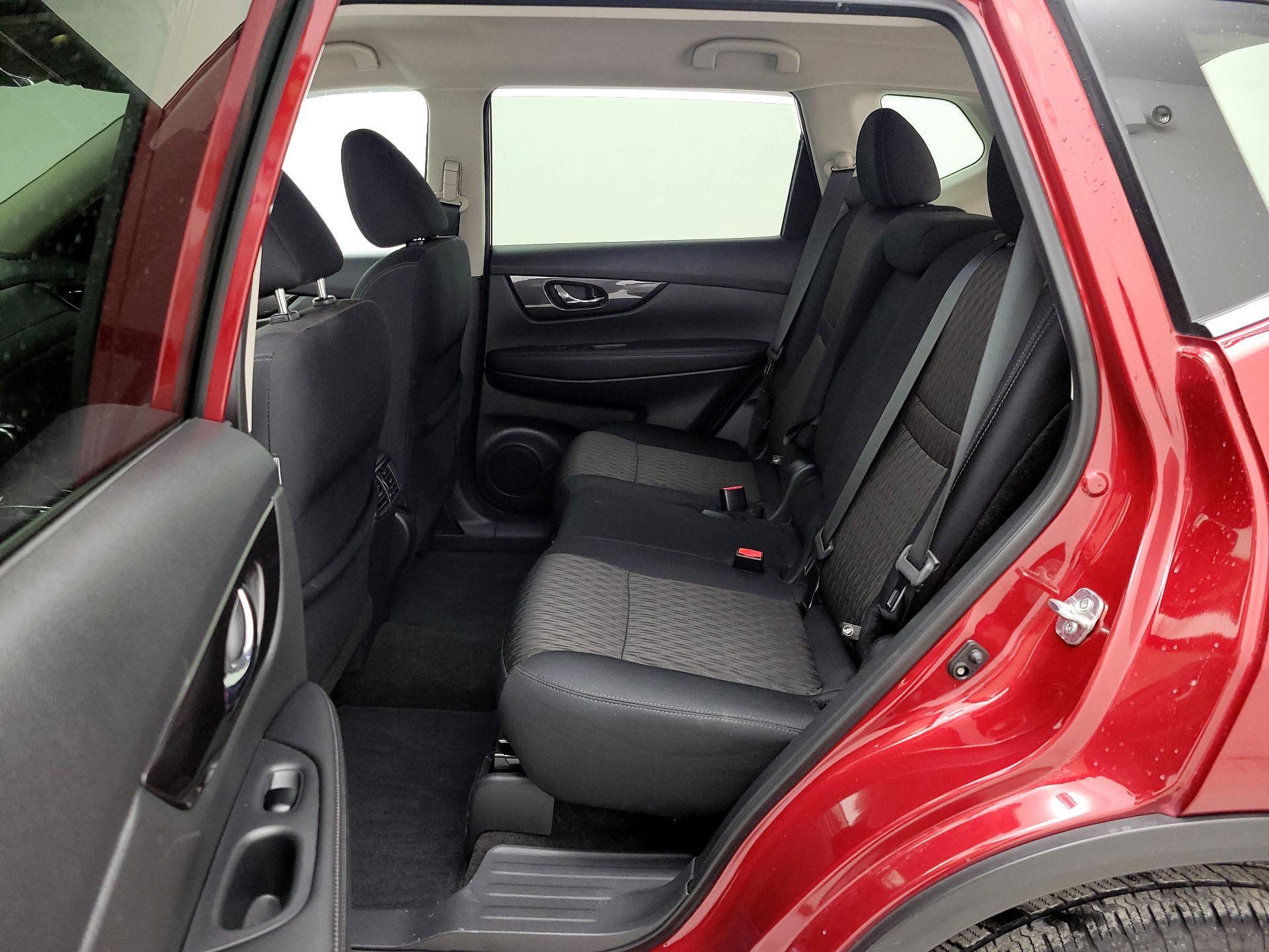 Thumbnail: 2019 Nissan Rogue - 19