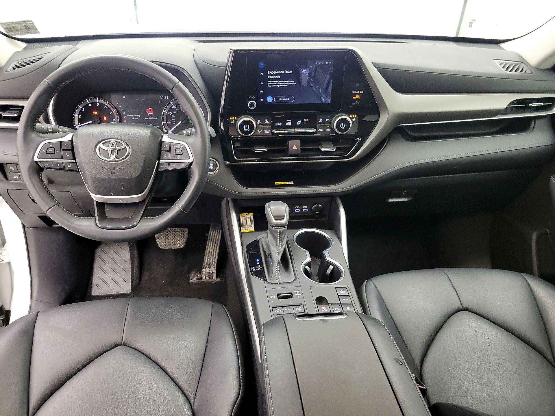 Thumbnail: 2023 Toyota Highlander - 9