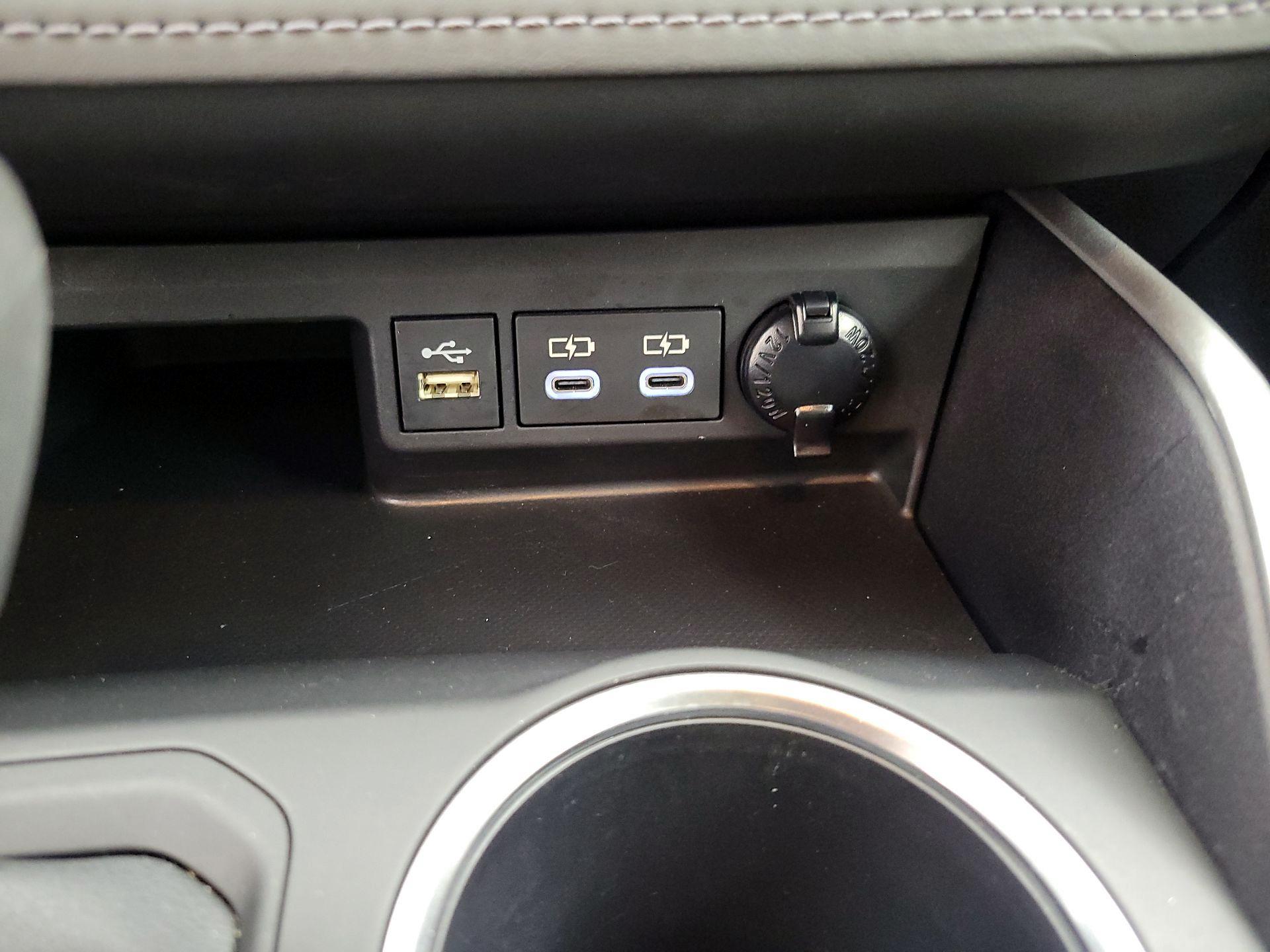 Thumbnail: 2023 Toyota Highlander - 19