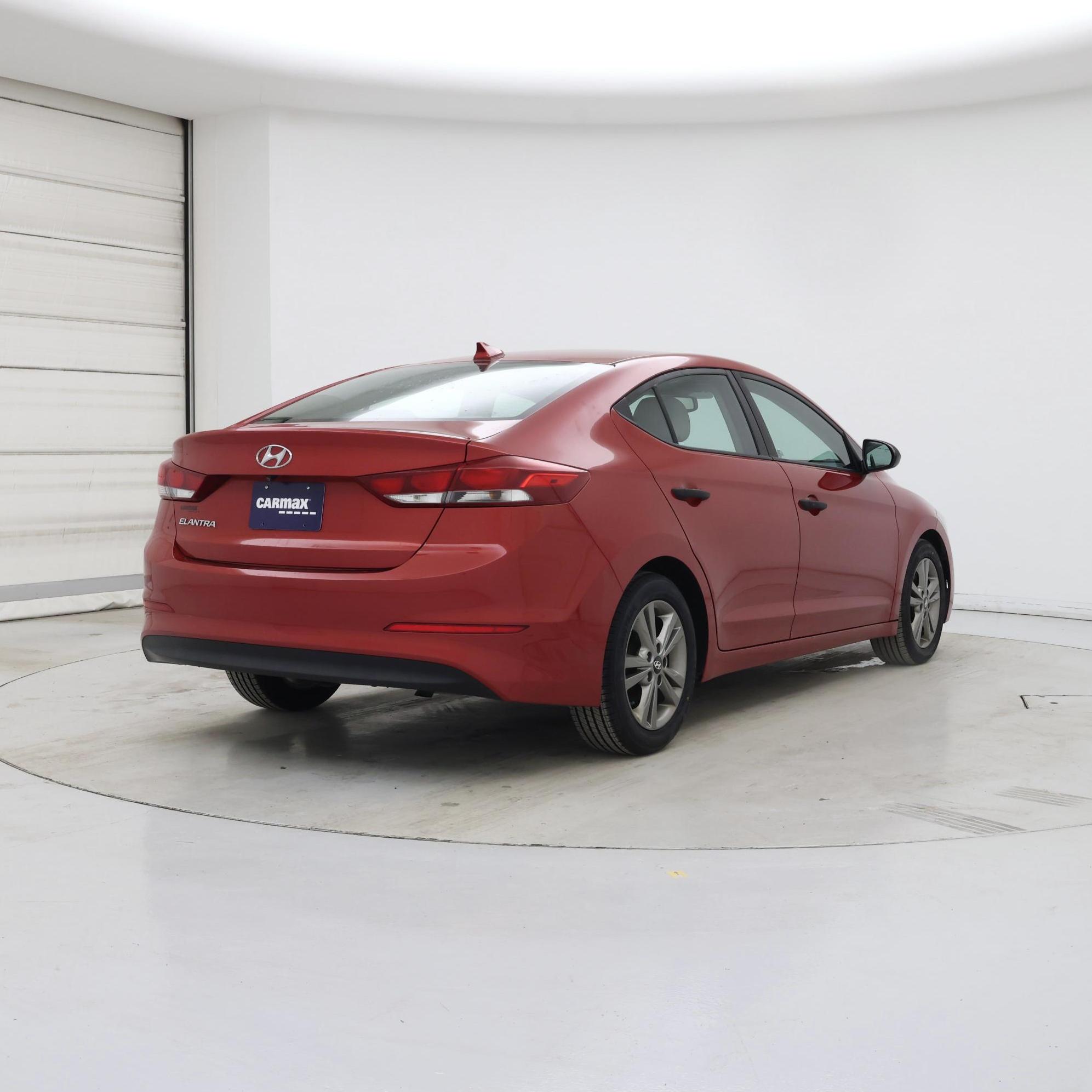 Thumbnail: 2017 Hyundai Elantra - 8