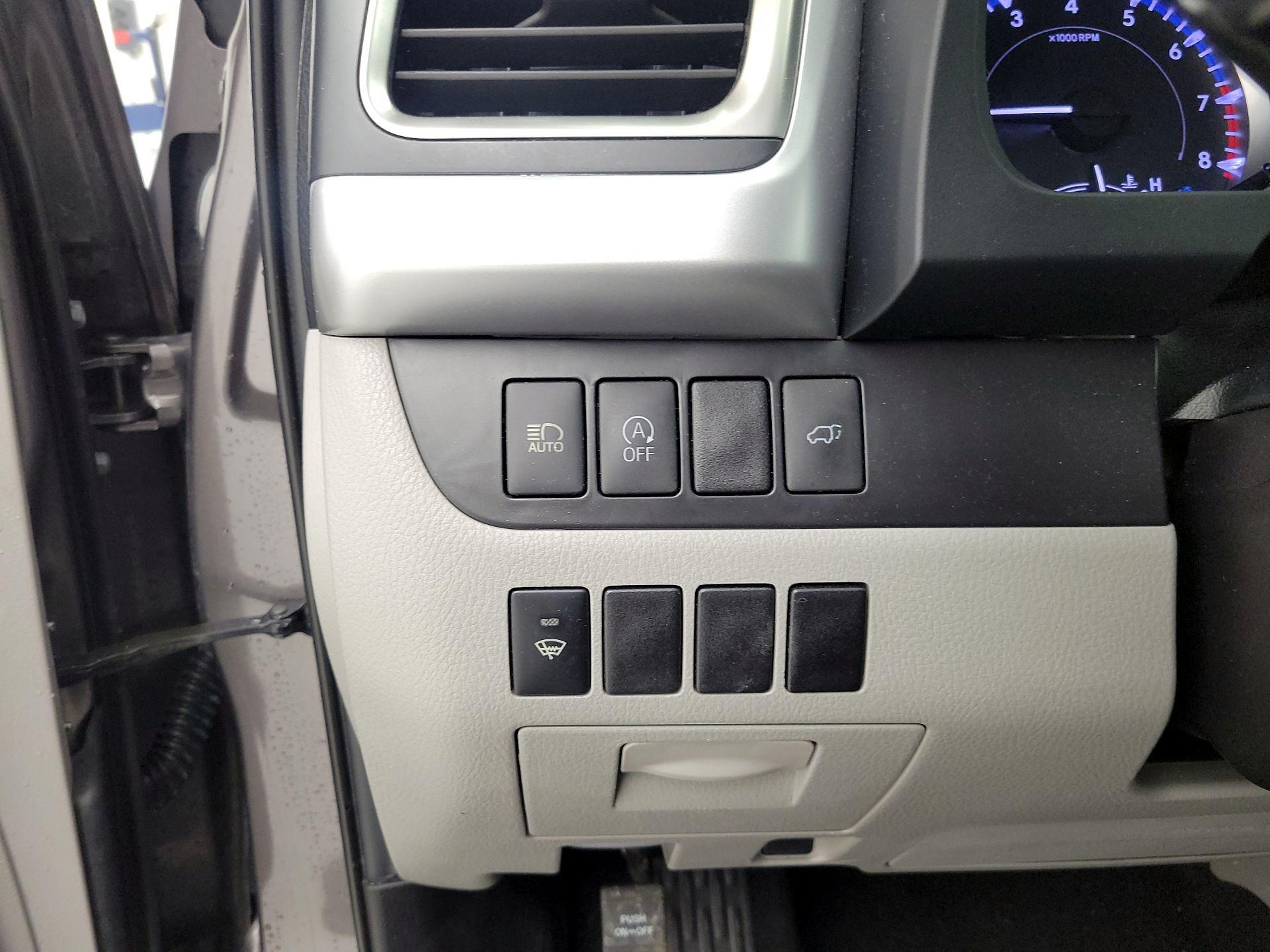 Thumbnail: 2019 Toyota Highlander - 13