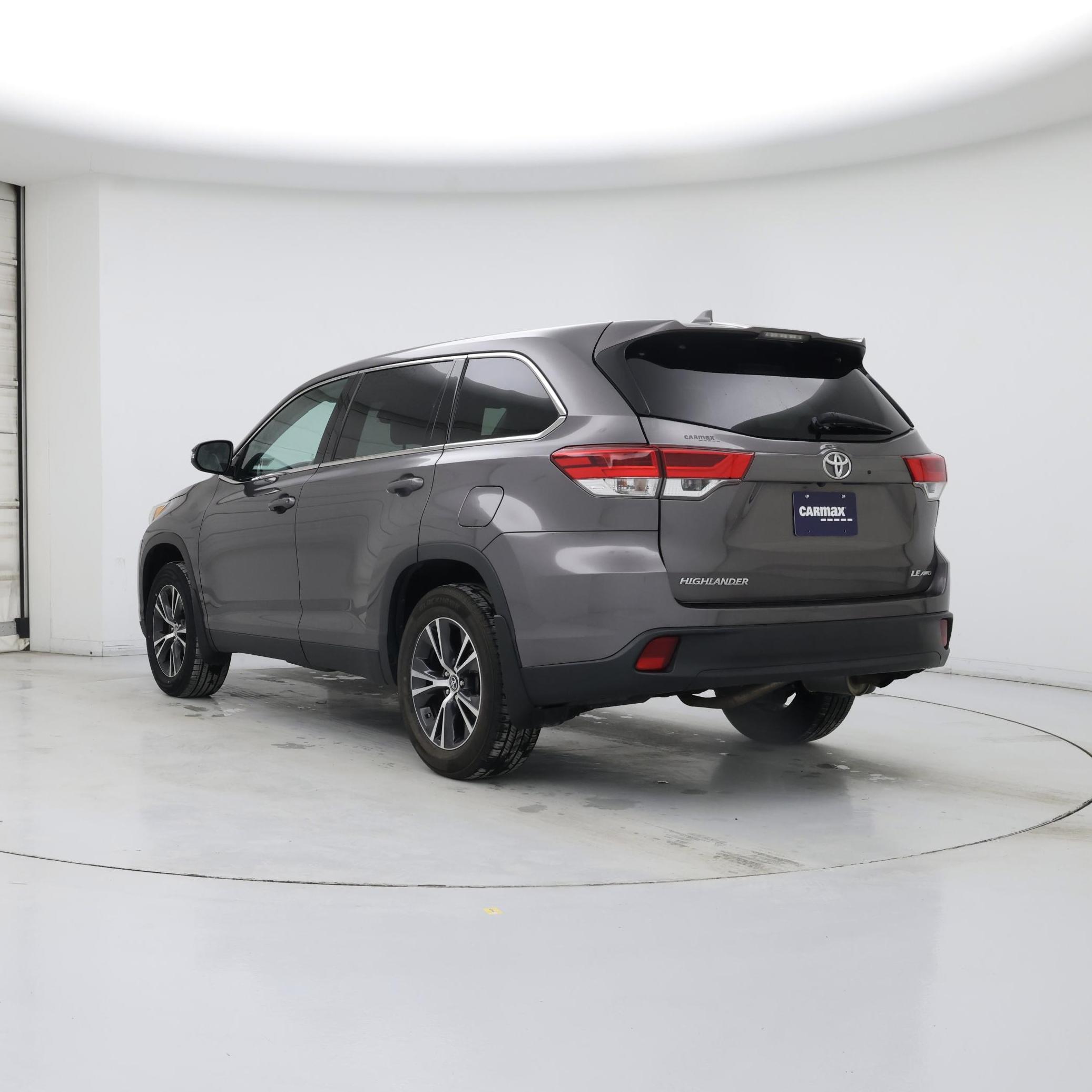 Thumbnail: 2019 Toyota Highlander - 2