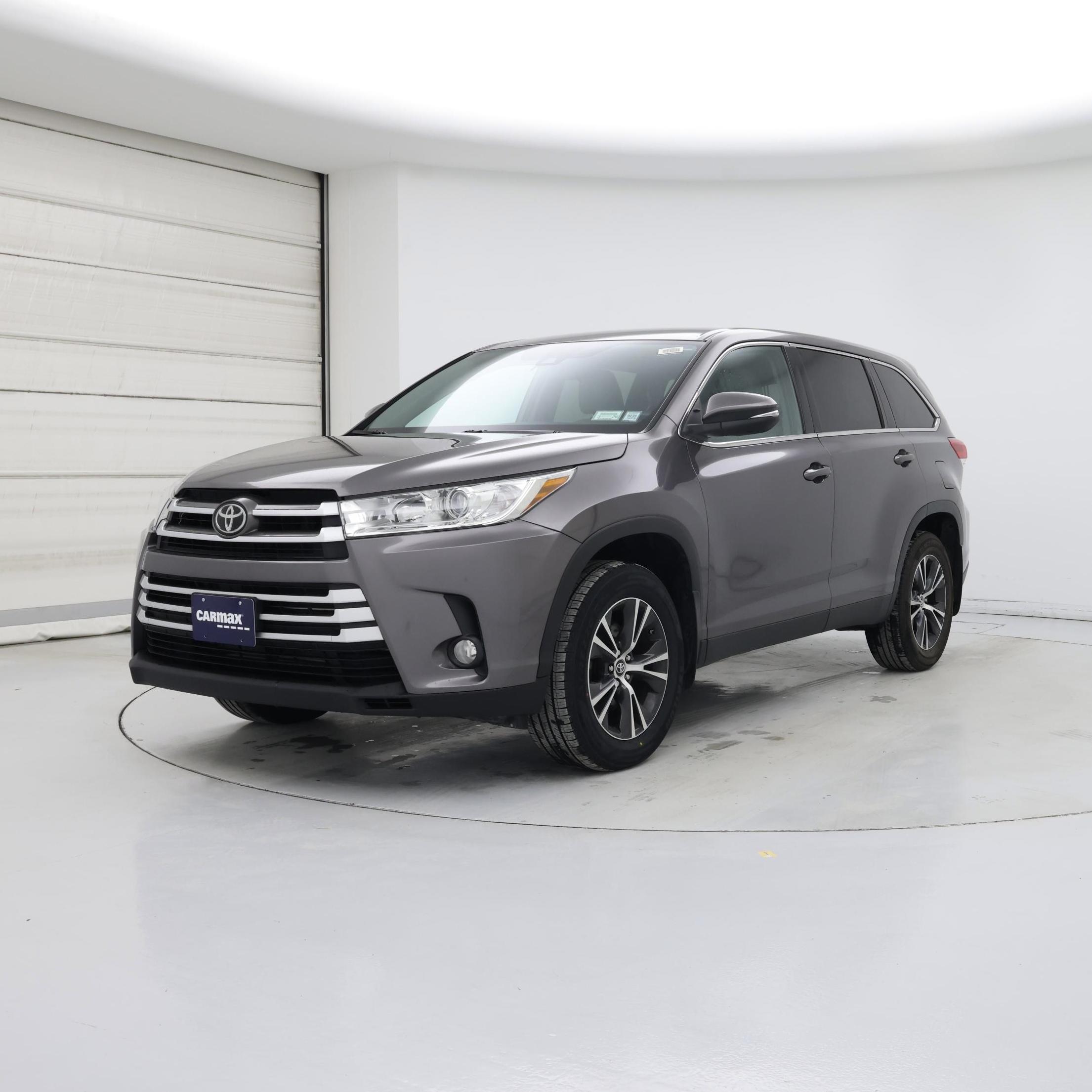 Thumbnail: 2019 Toyota Highlander - 4