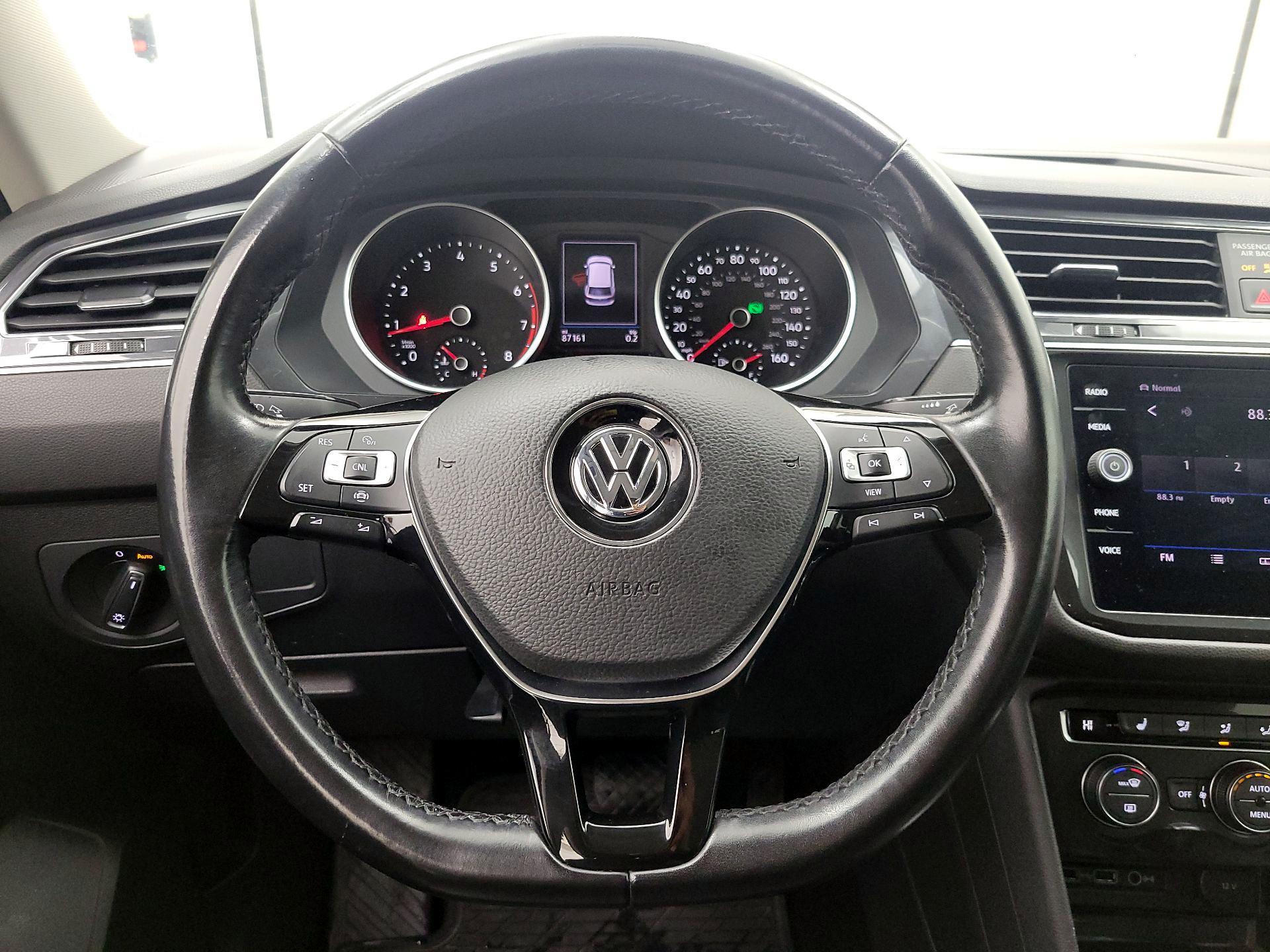 Thumbnail: 2019 Volkswagen Tiguan - 10