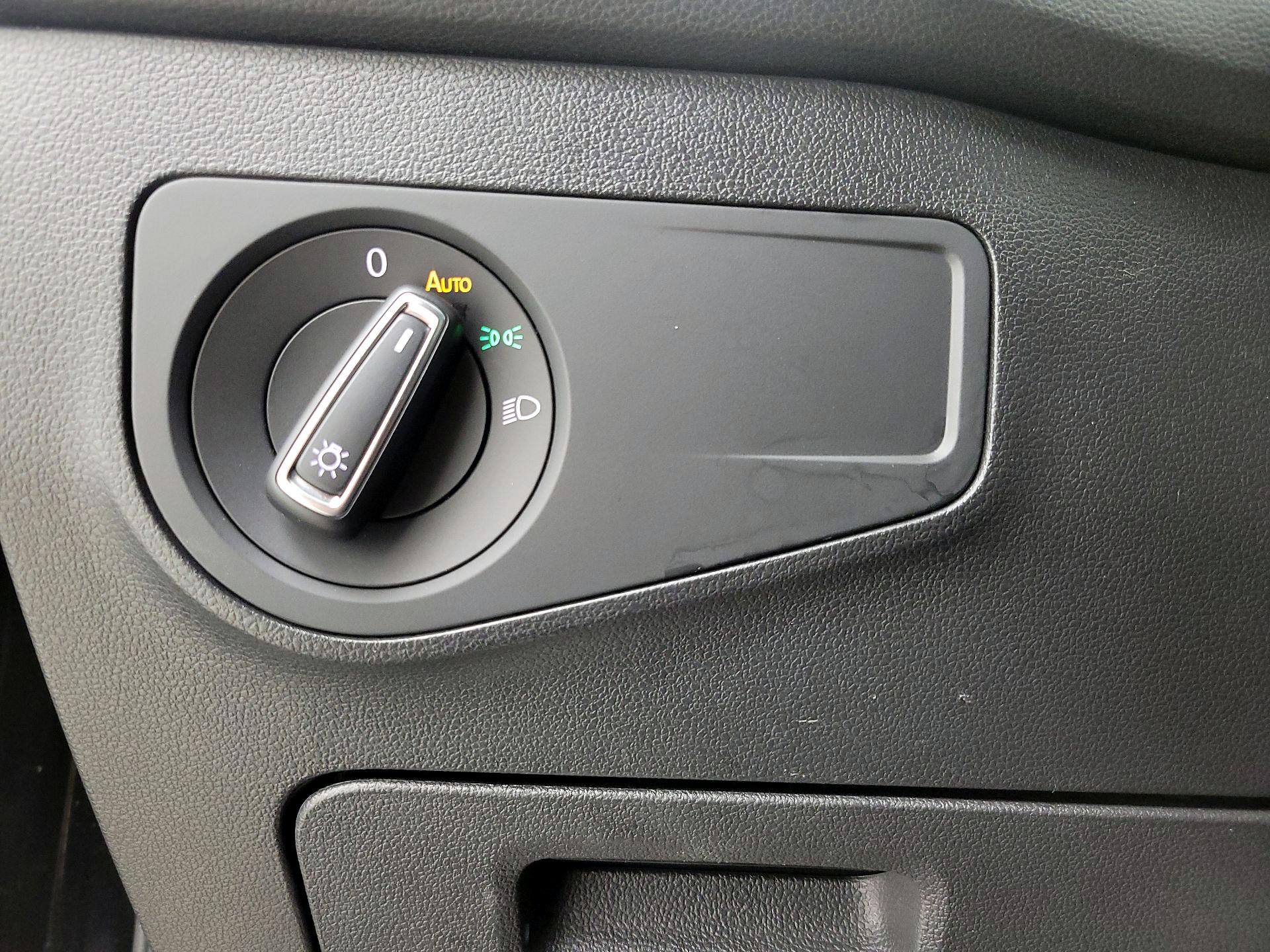 Thumbnail: 2019 Volkswagen Tiguan - 13