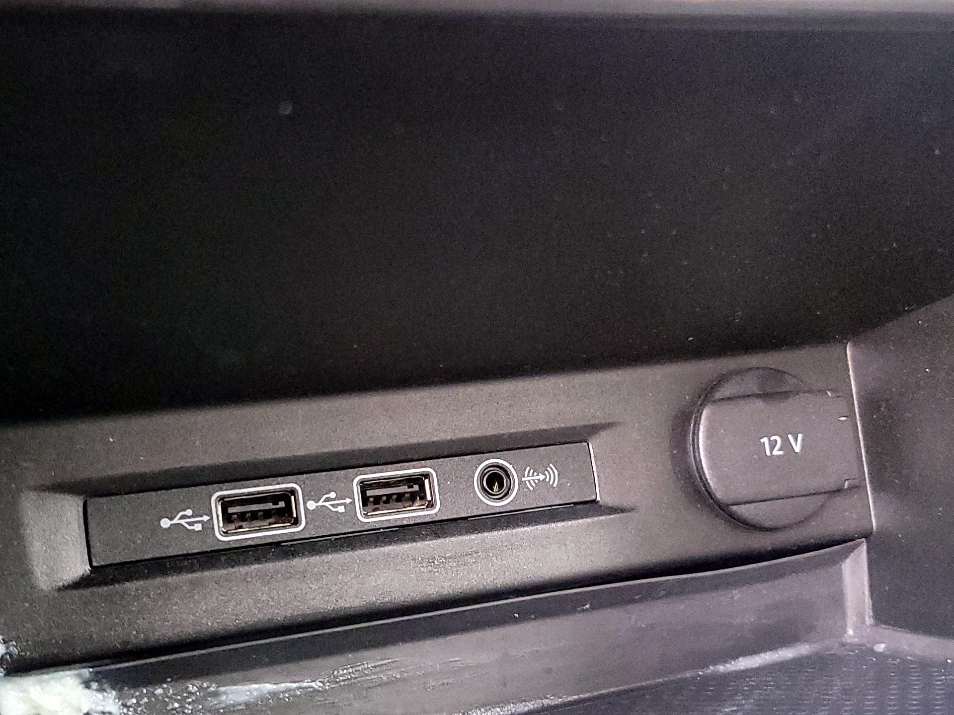 Thumbnail: 2019 Volkswagen Tiguan - 18