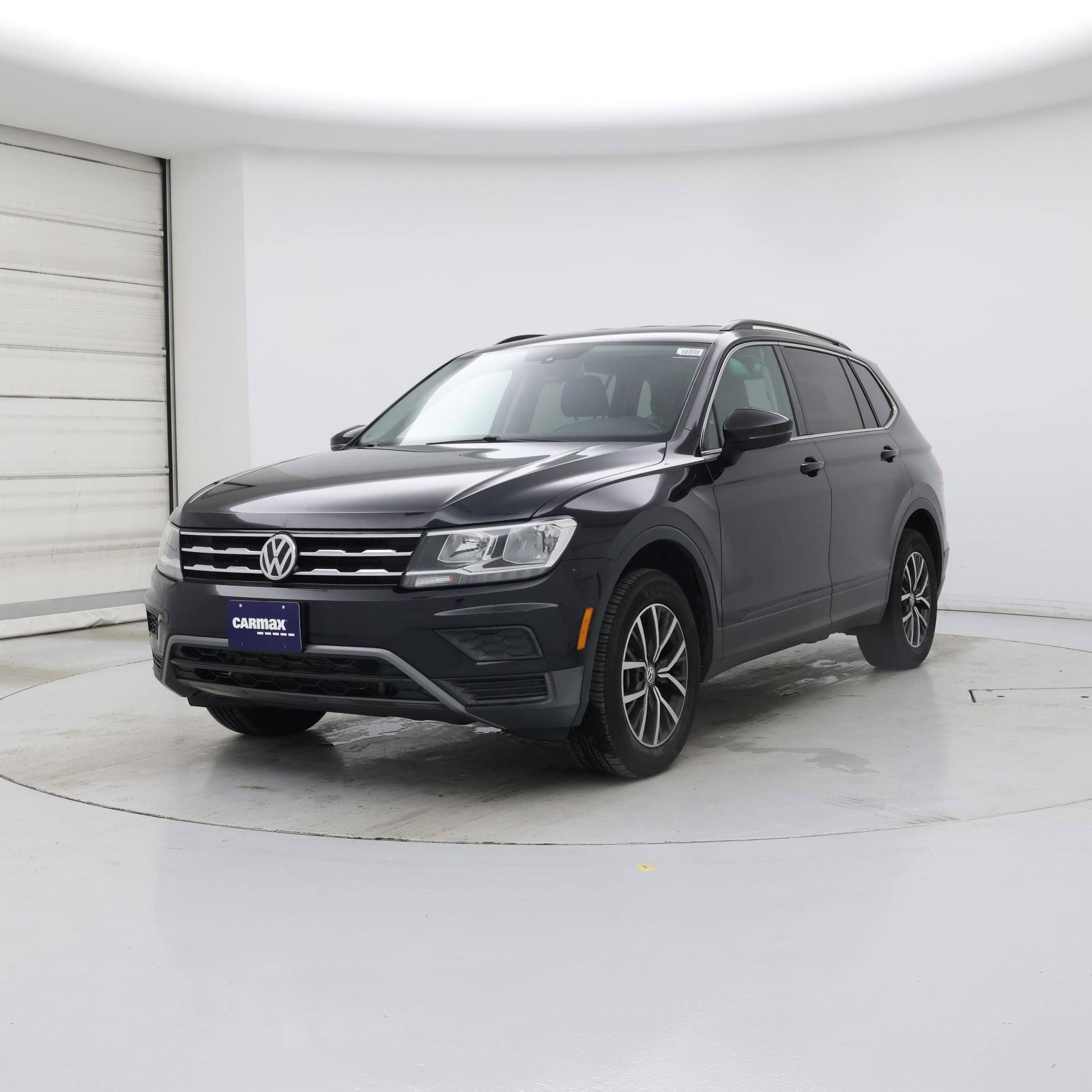 Thumbnail: 2019 Volkswagen Tiguan - 4