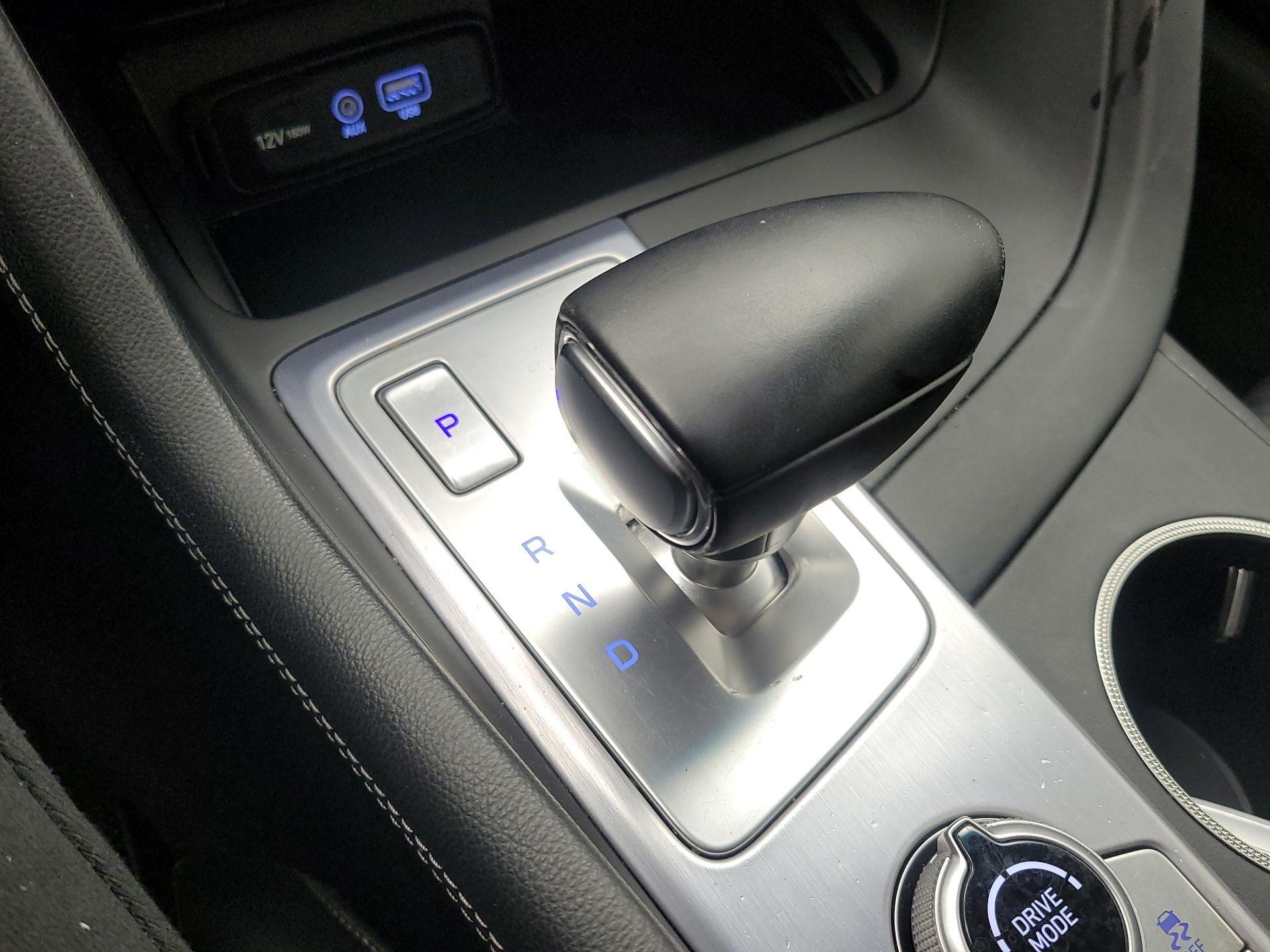 Thumbnail: 2020 Genesis G70 - 17