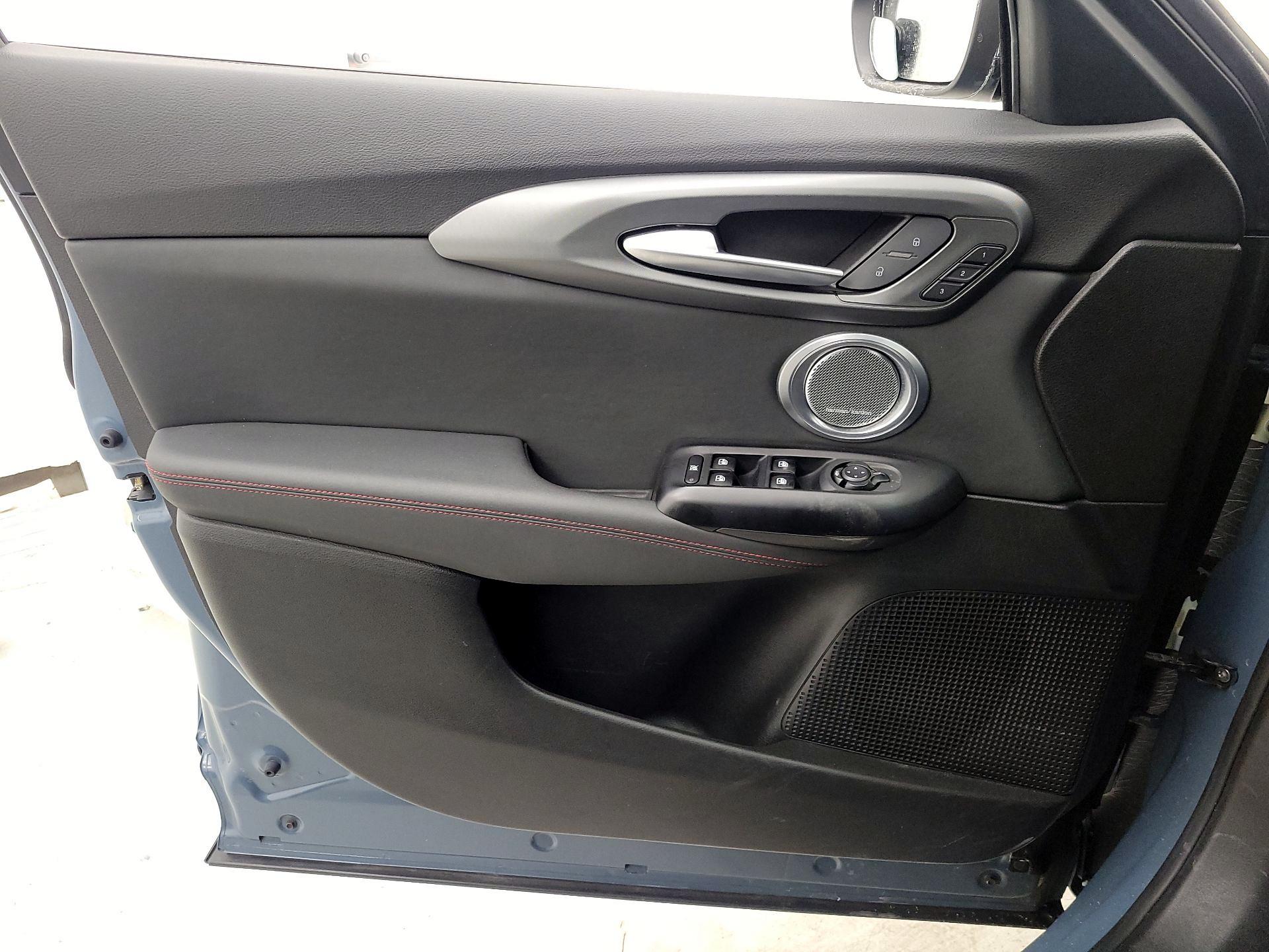 Thumbnail: 2023 Dodge Hornet - 12