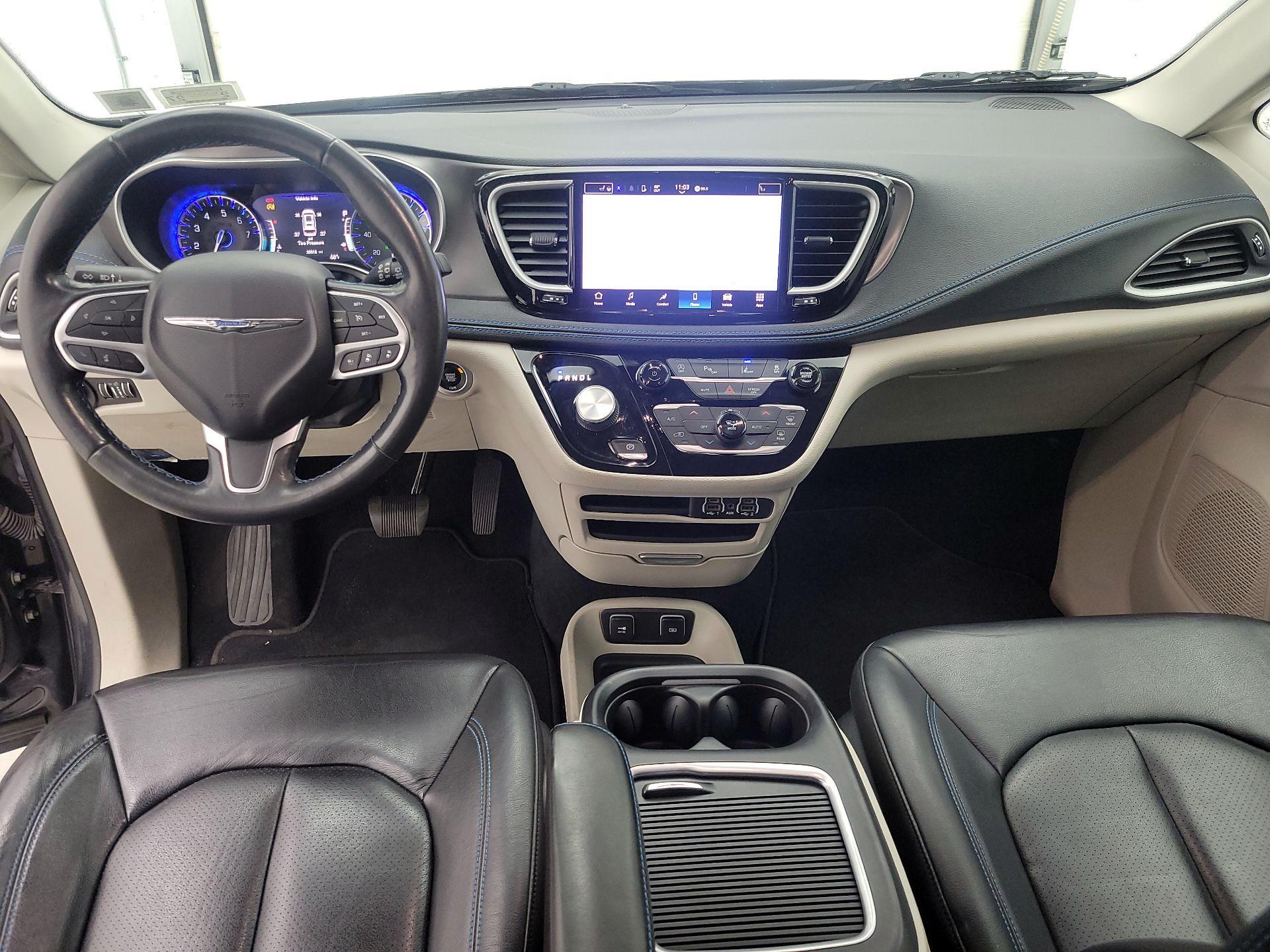 Thumbnail: 2021 Chrysler Pacifica - 9