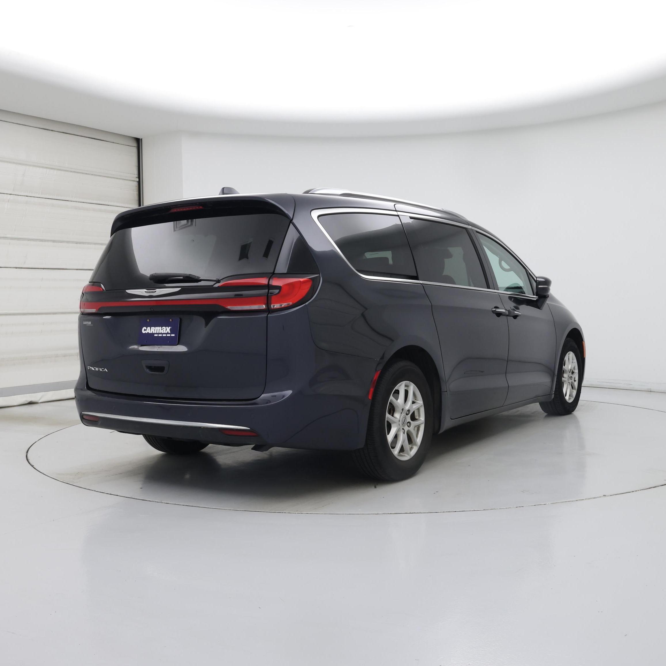 Thumbnail: 2021 Chrysler Pacifica - 8