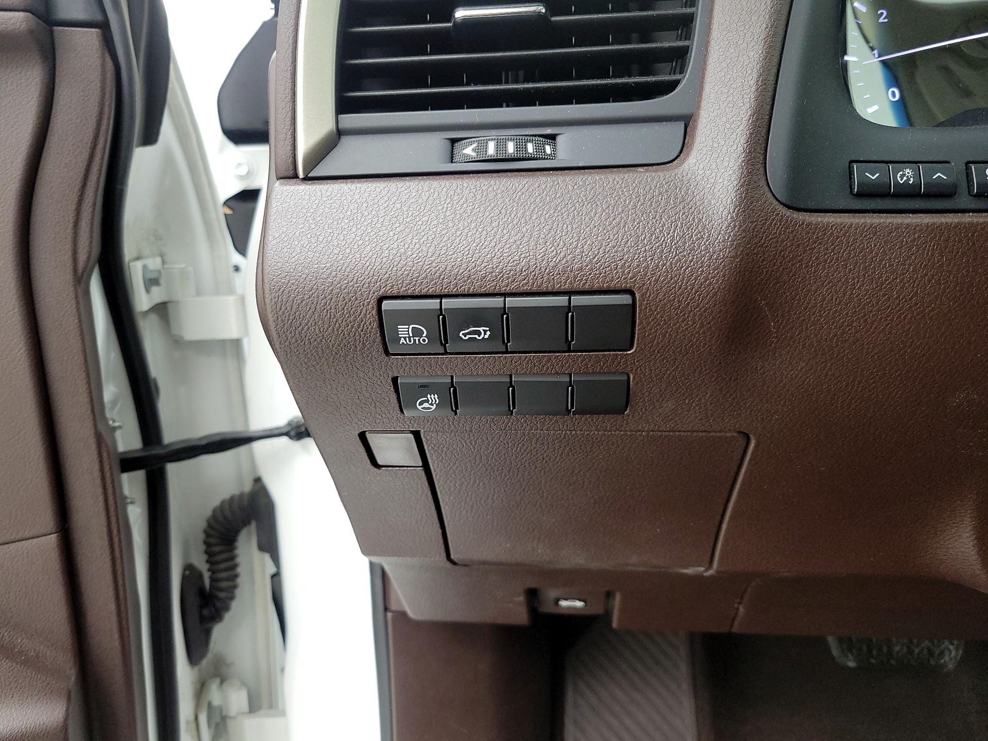 Thumbnail: 2017 Lexus RX - 13