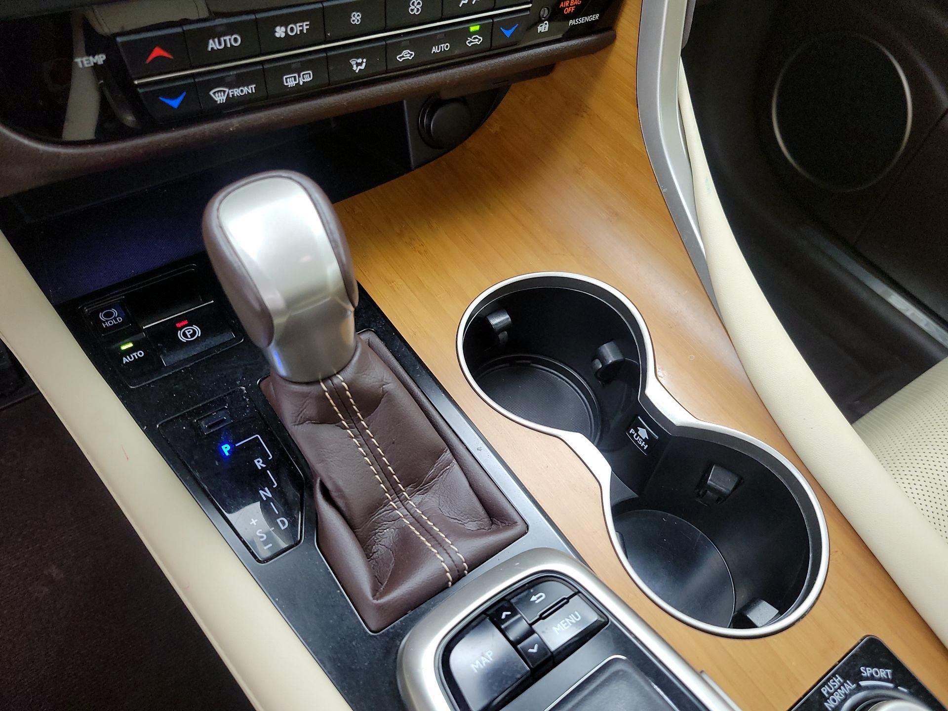 Thumbnail: 2017 Lexus RX - 18