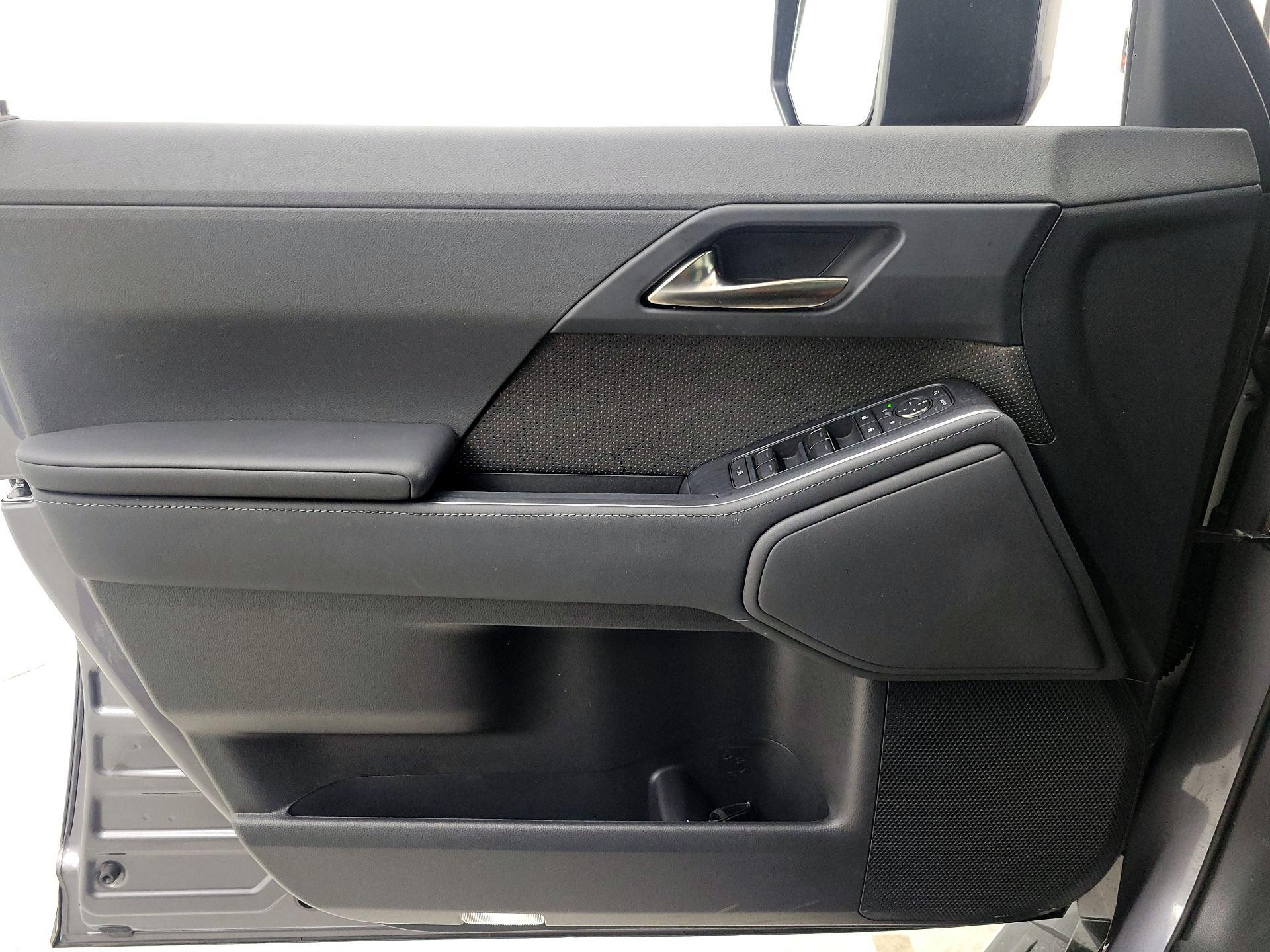 Thumbnail: 2025 Lexus GX - 12