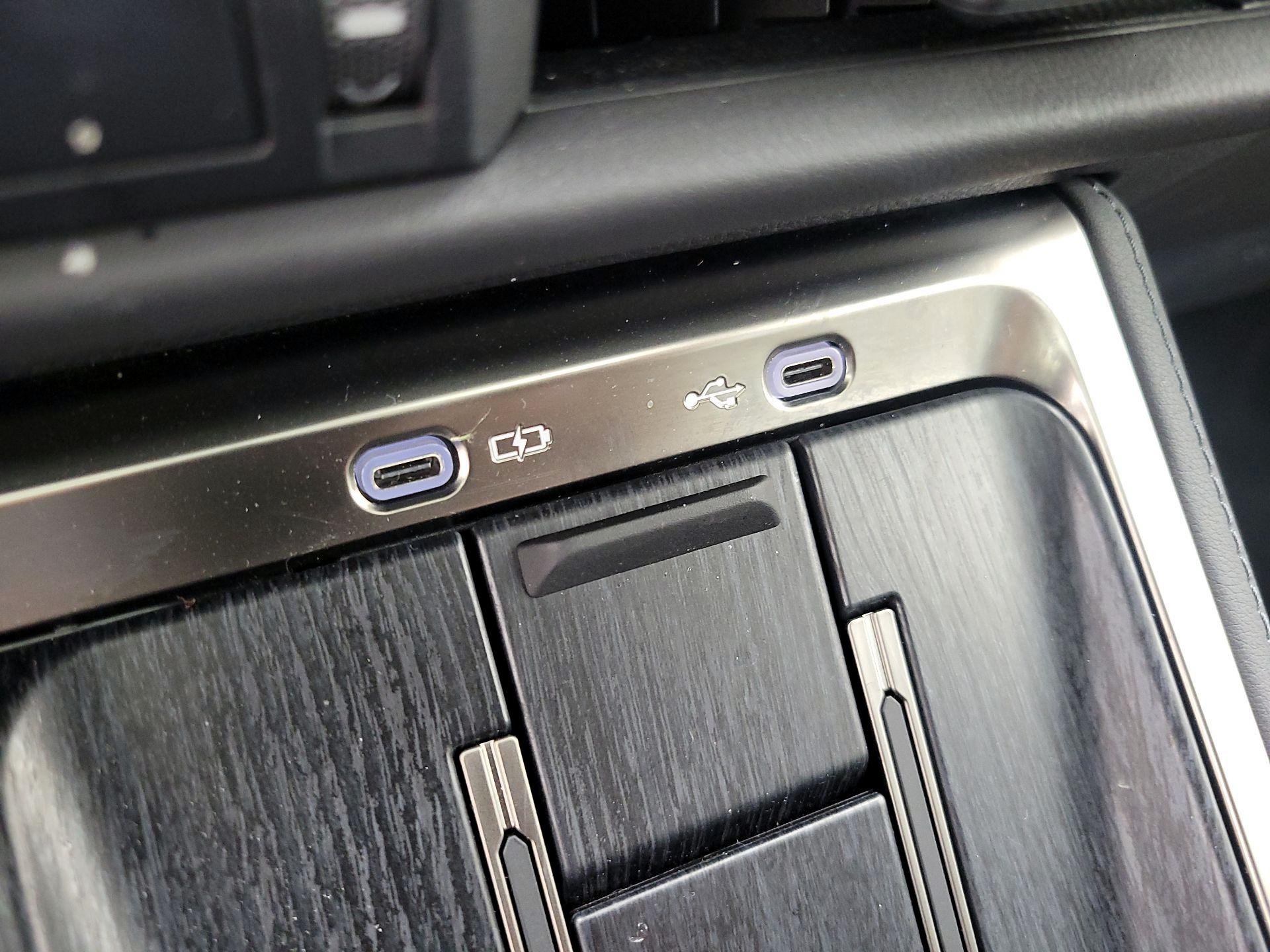 Thumbnail: 2025 Lexus GX - 19