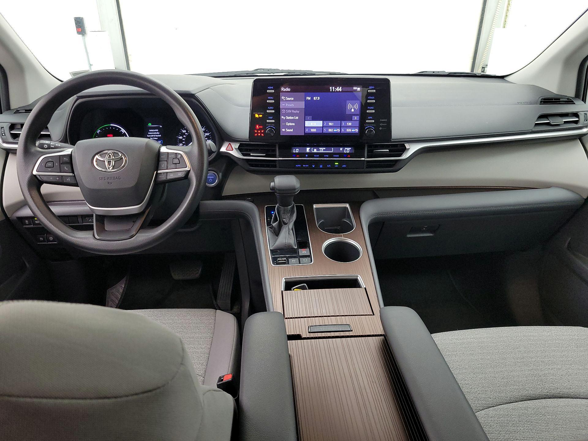 Thumbnail: 2021 Toyota Sienna - 9