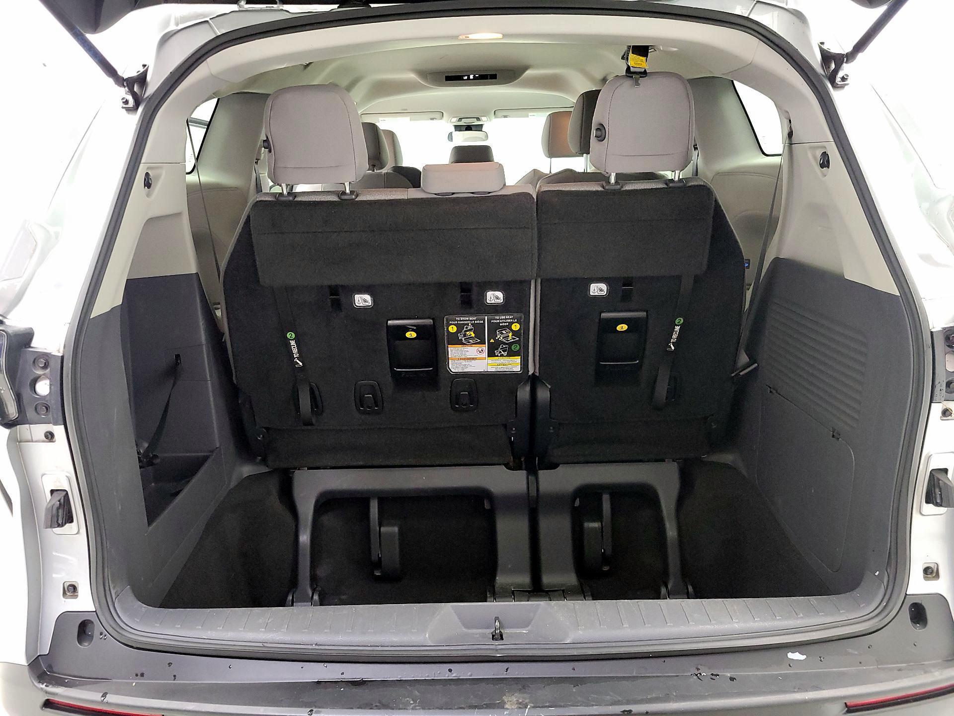 Thumbnail: 2021 Toyota Sienna - 19
