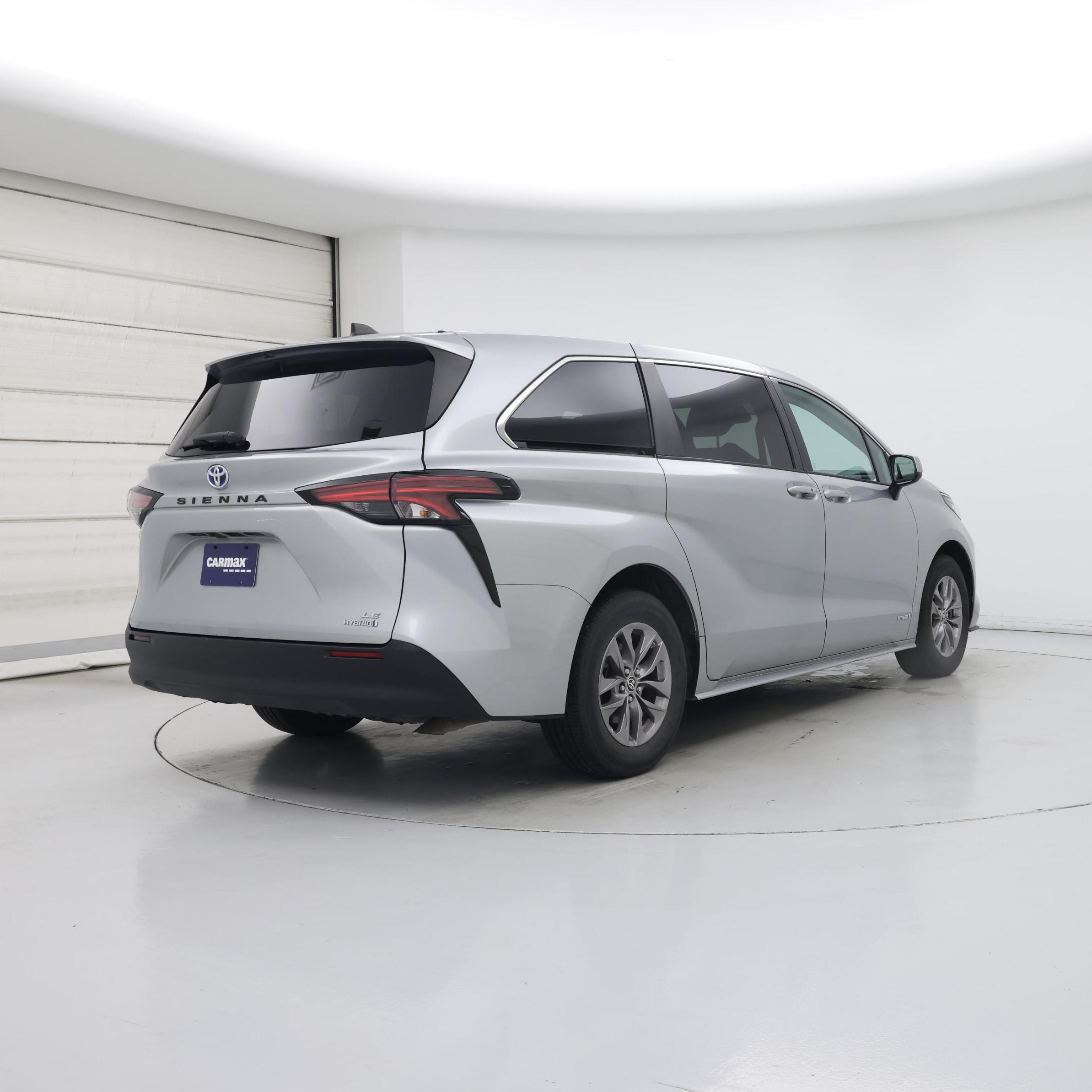 Thumbnail: 2021 Toyota Sienna - 8