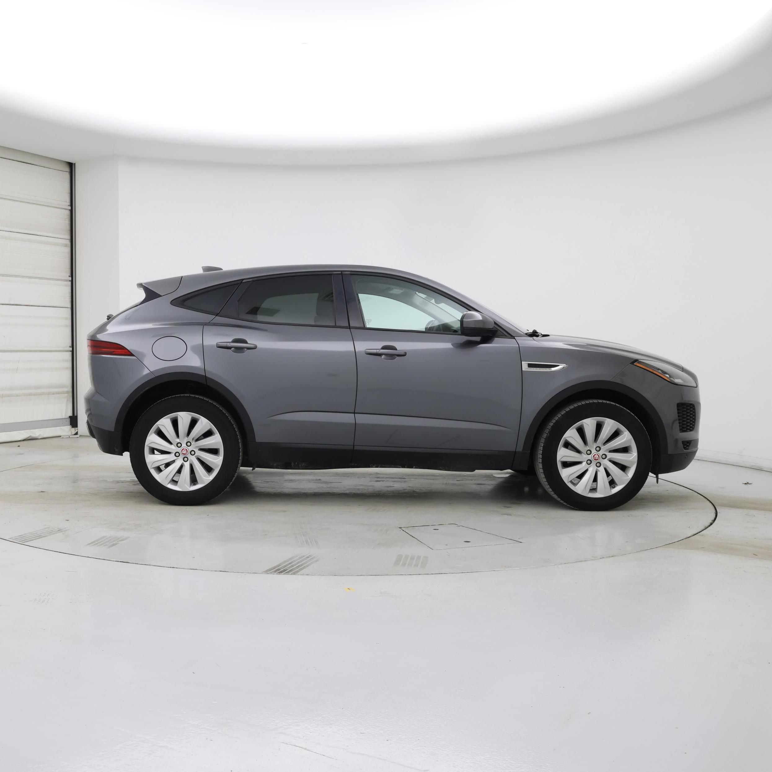 Thumbnail: 2019 Jaguar E-Pace - 7