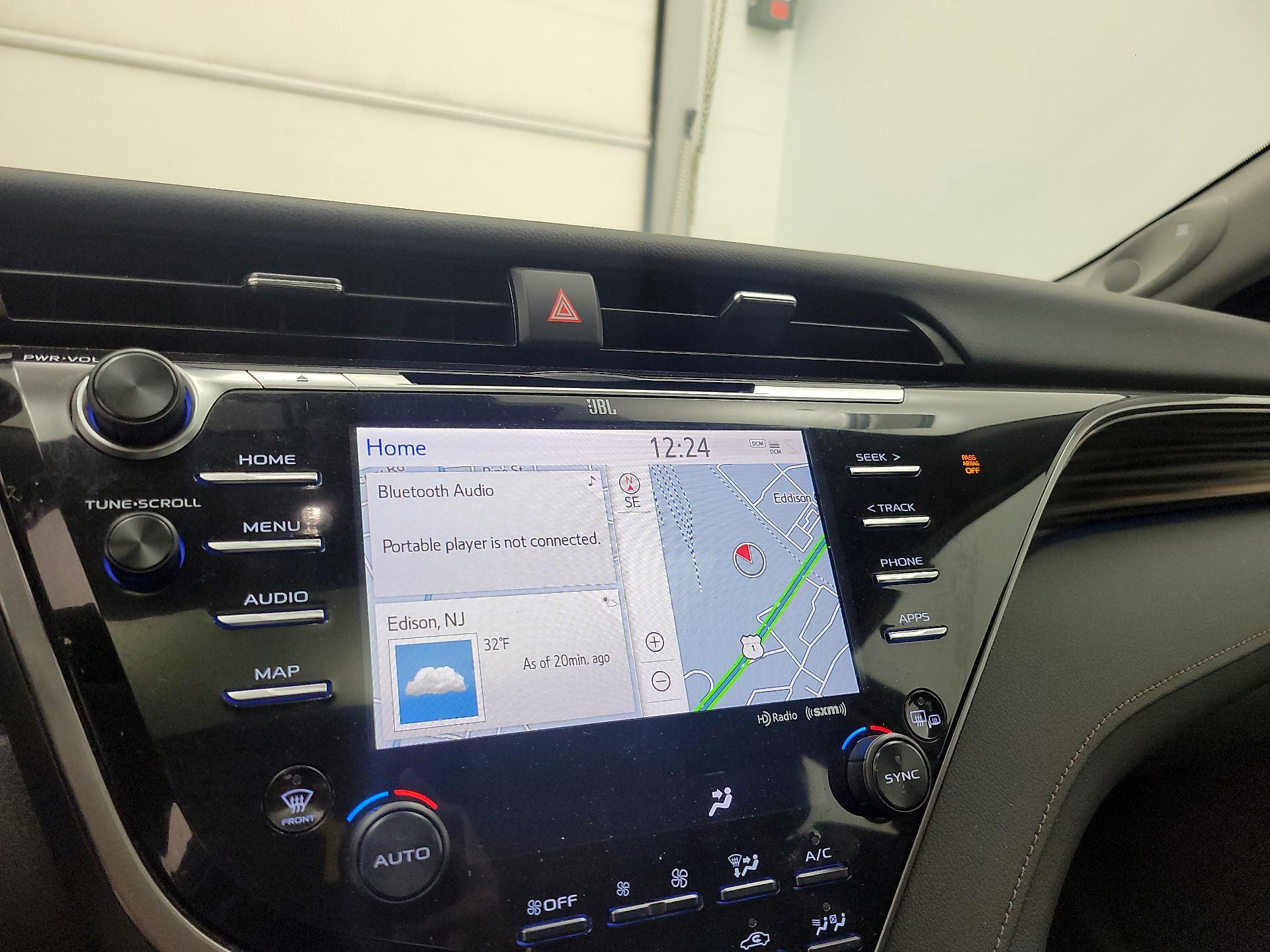 Thumbnail: 2020 Toyota Camry - 15