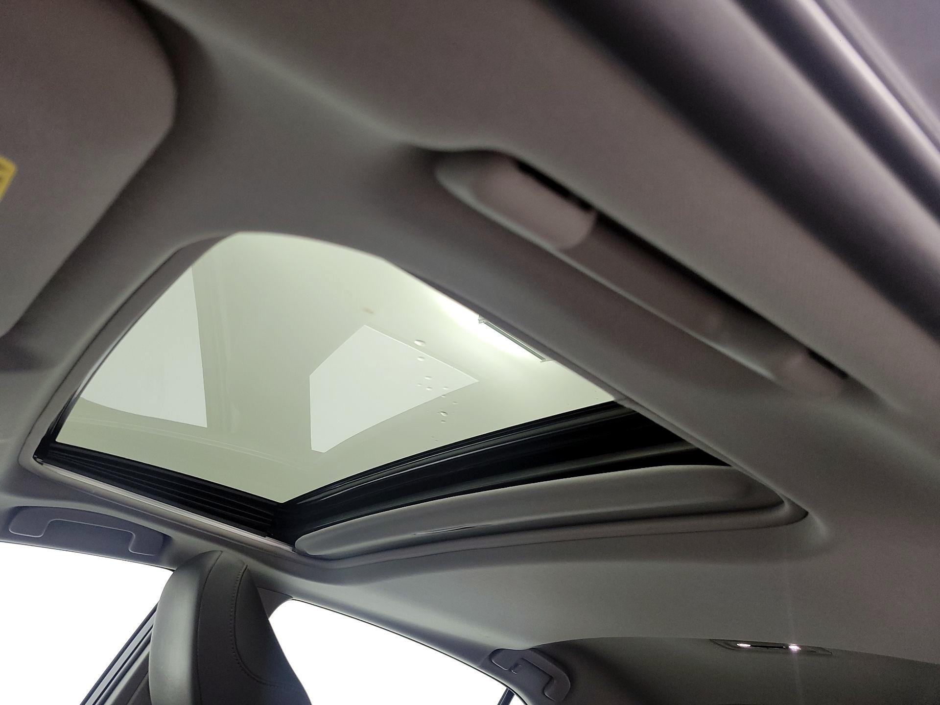 Thumbnail: 2020 Toyota Camry - 19