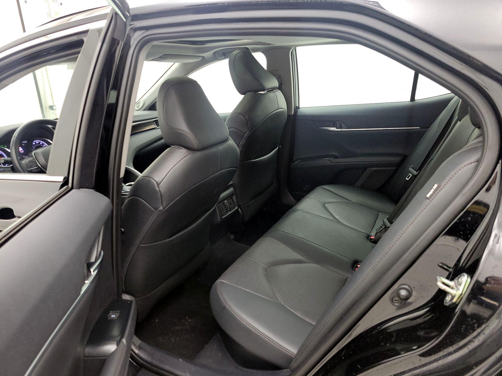 Thumbnail: 2020 Toyota Camry - 20