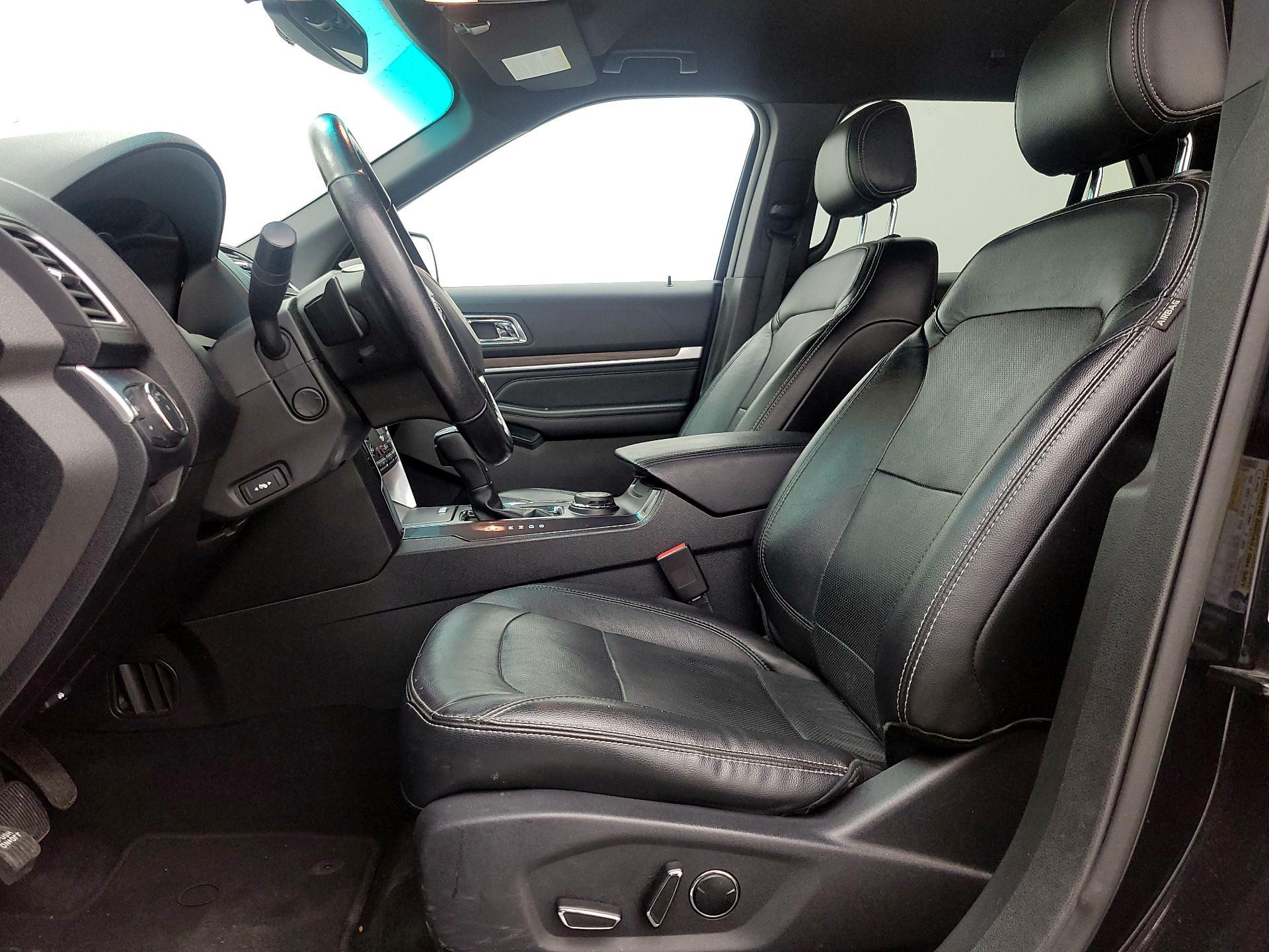 Thumbnail: 2016 Ford Explorer - 11