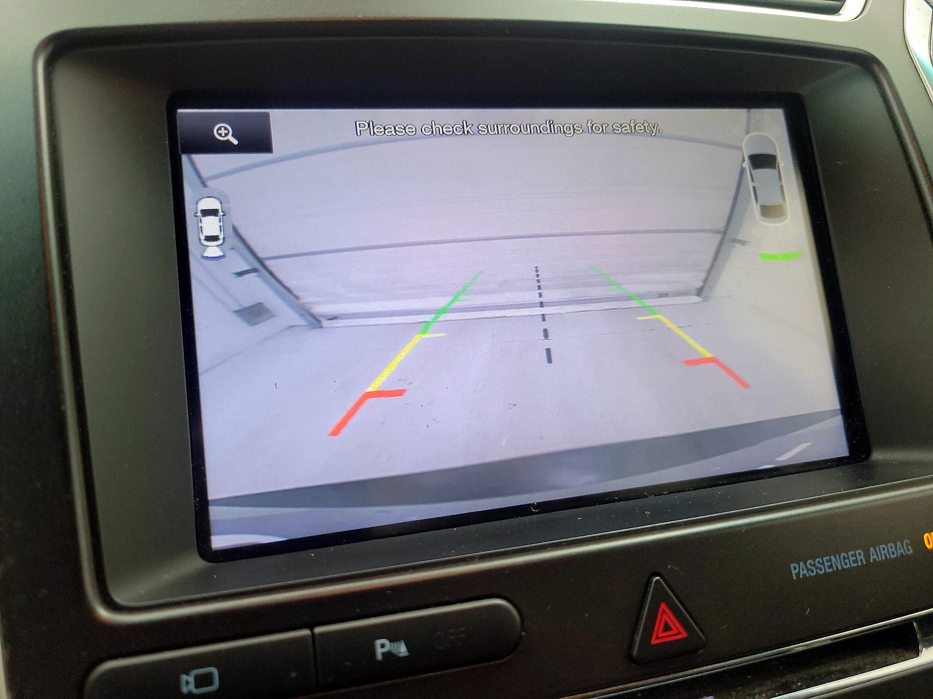 Thumbnail: 2016 Ford Explorer - 15