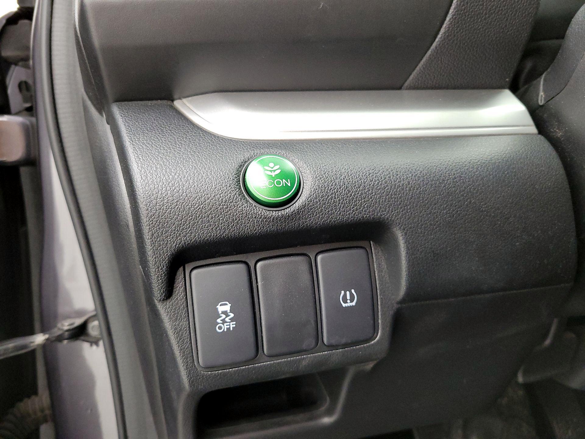 Thumbnail: 2016 Honda CR-V - 13