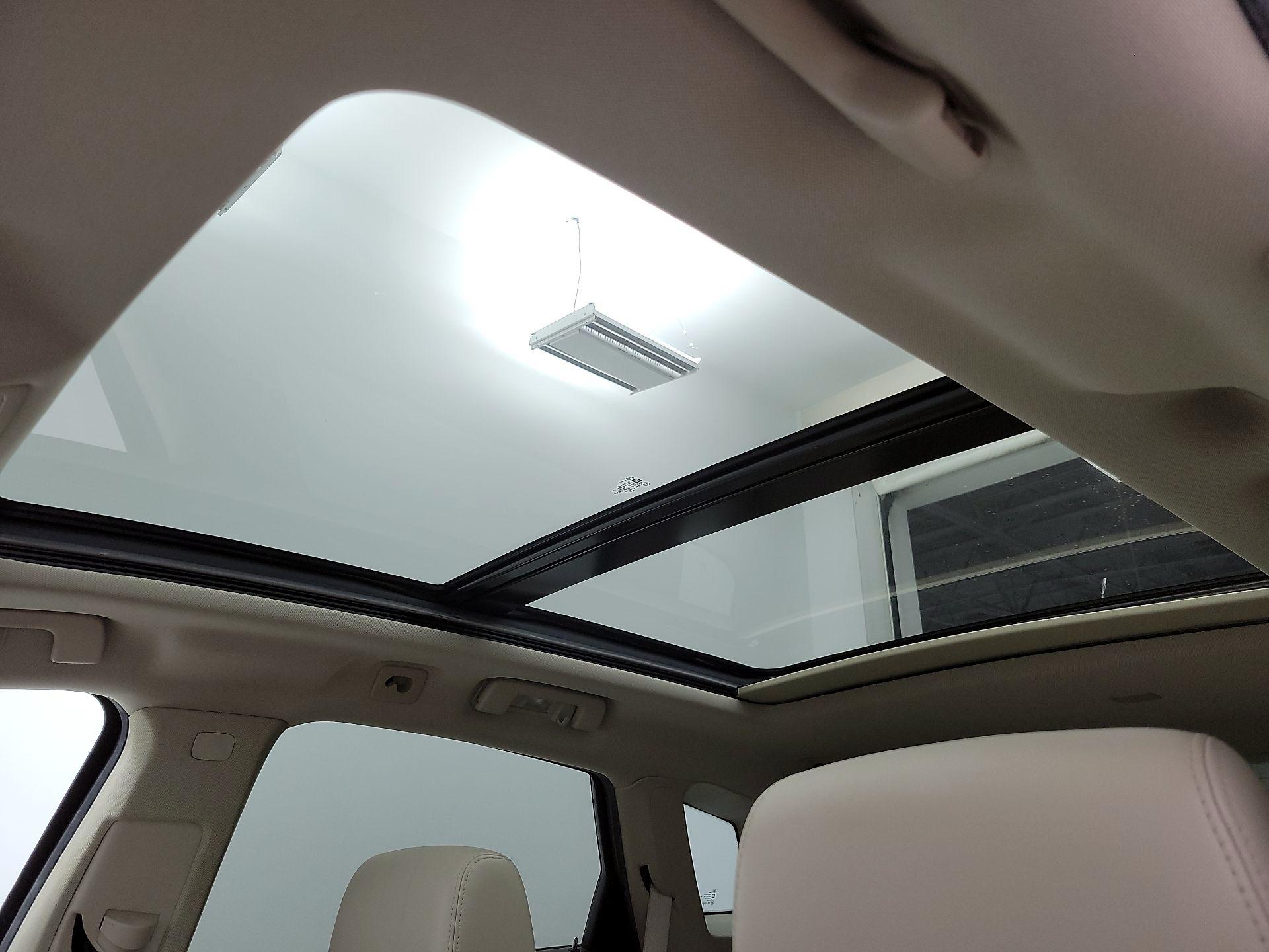 Thumbnail: 2016 Cadillac SRX - 20