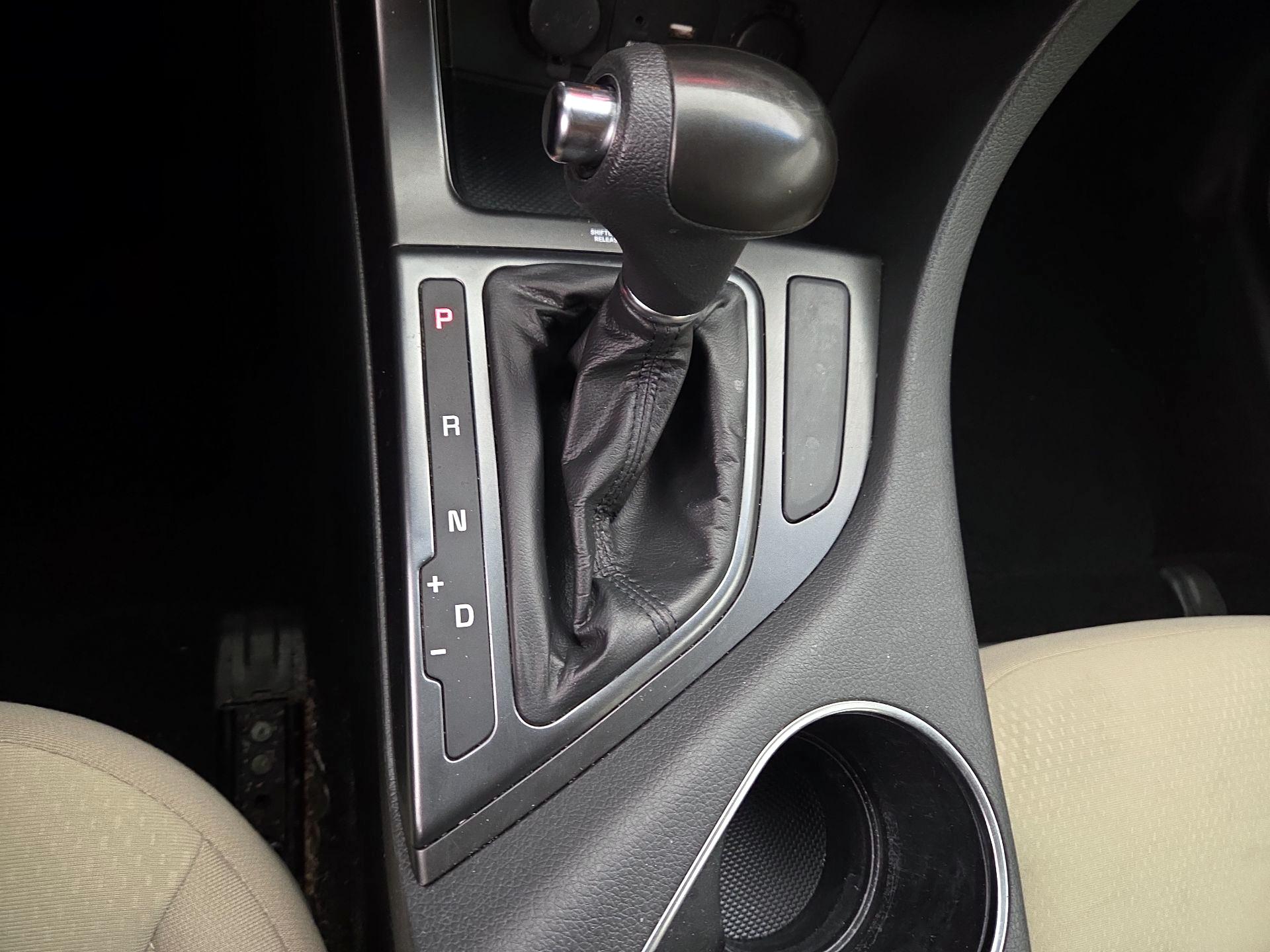 Thumbnail: 2015 Kia Optima - 16