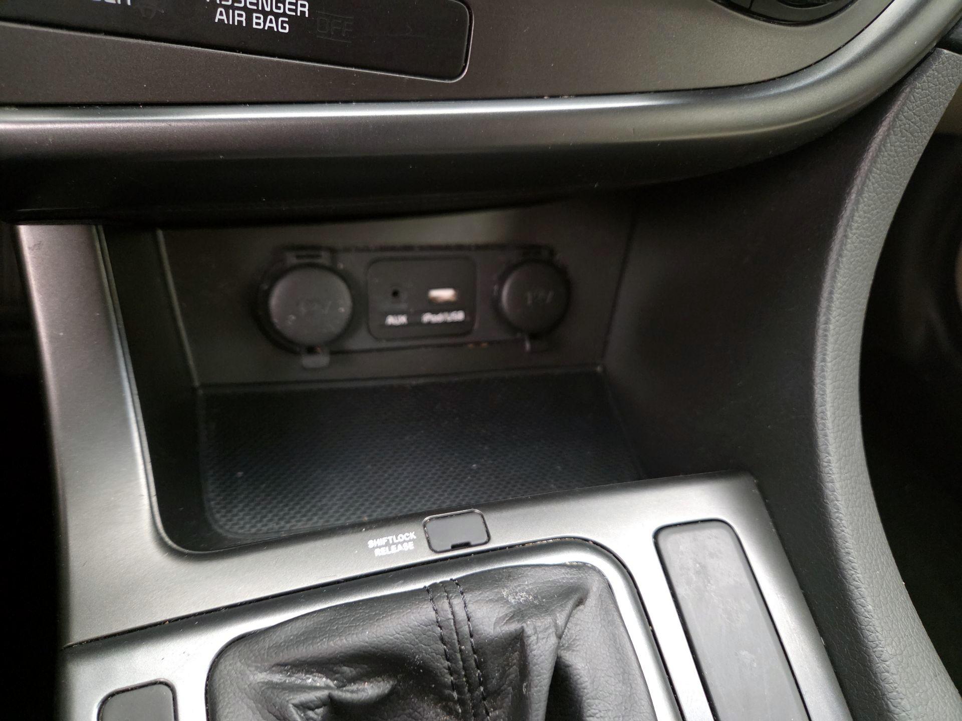 Thumbnail: 2015 Kia Optima - 17