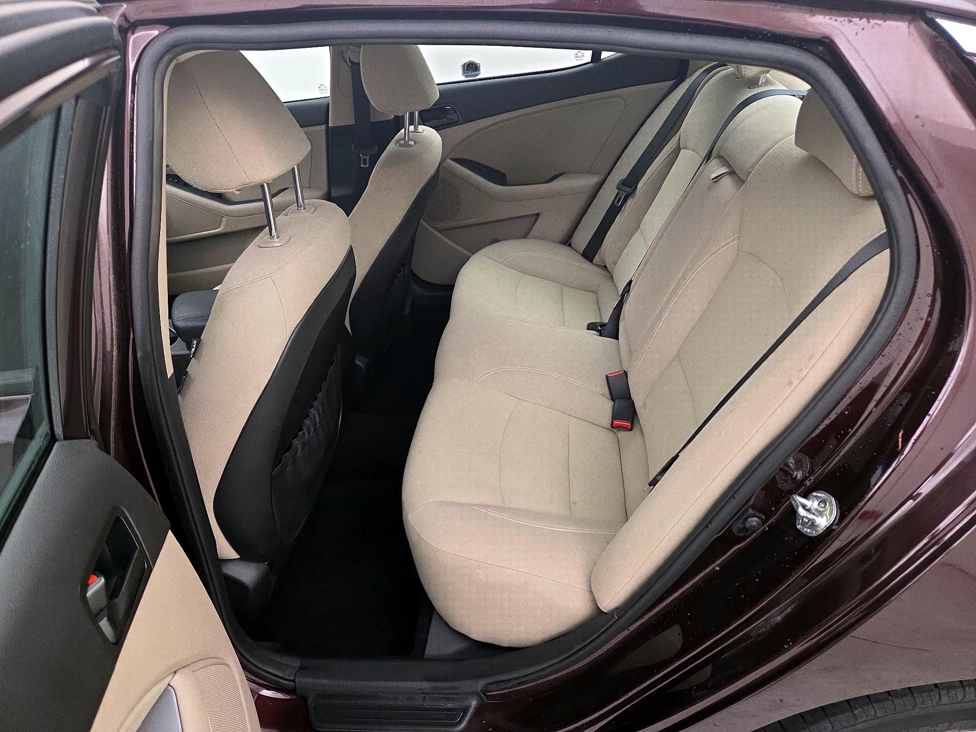 Thumbnail: 2015 Kia Optima - 18