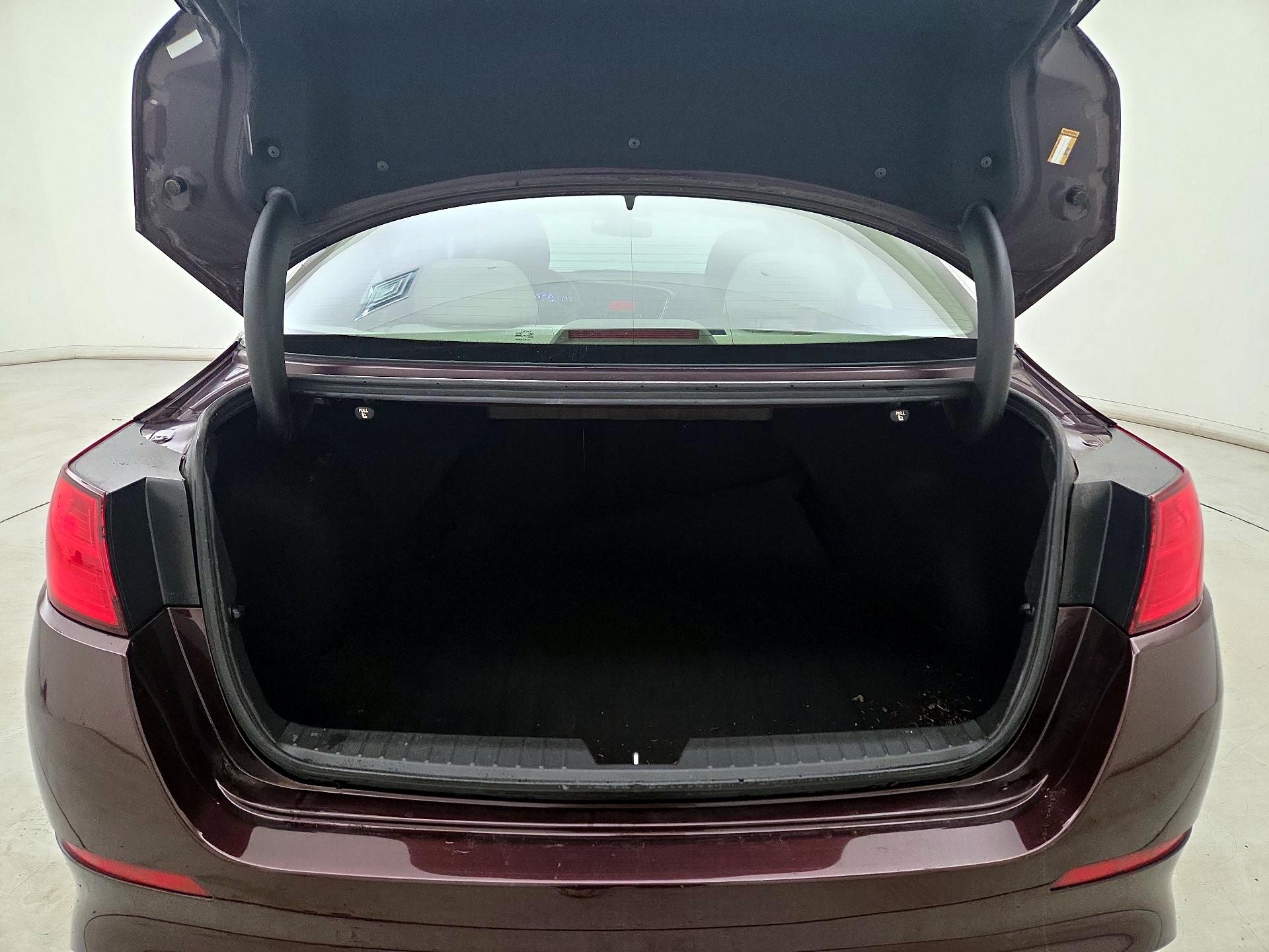 Thumbnail: 2015 Kia Optima - 19