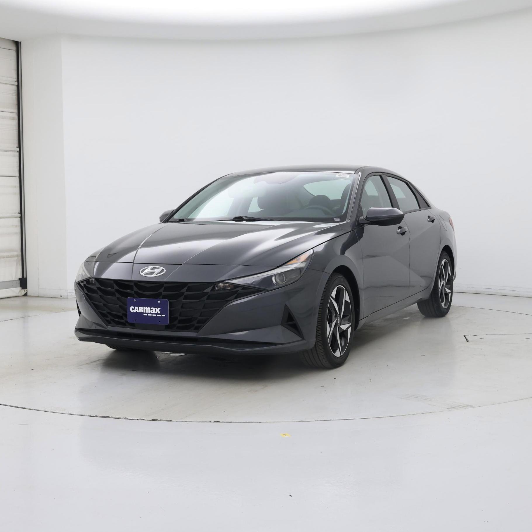Thumbnail: 2023 Hyundai Elantra - 4
