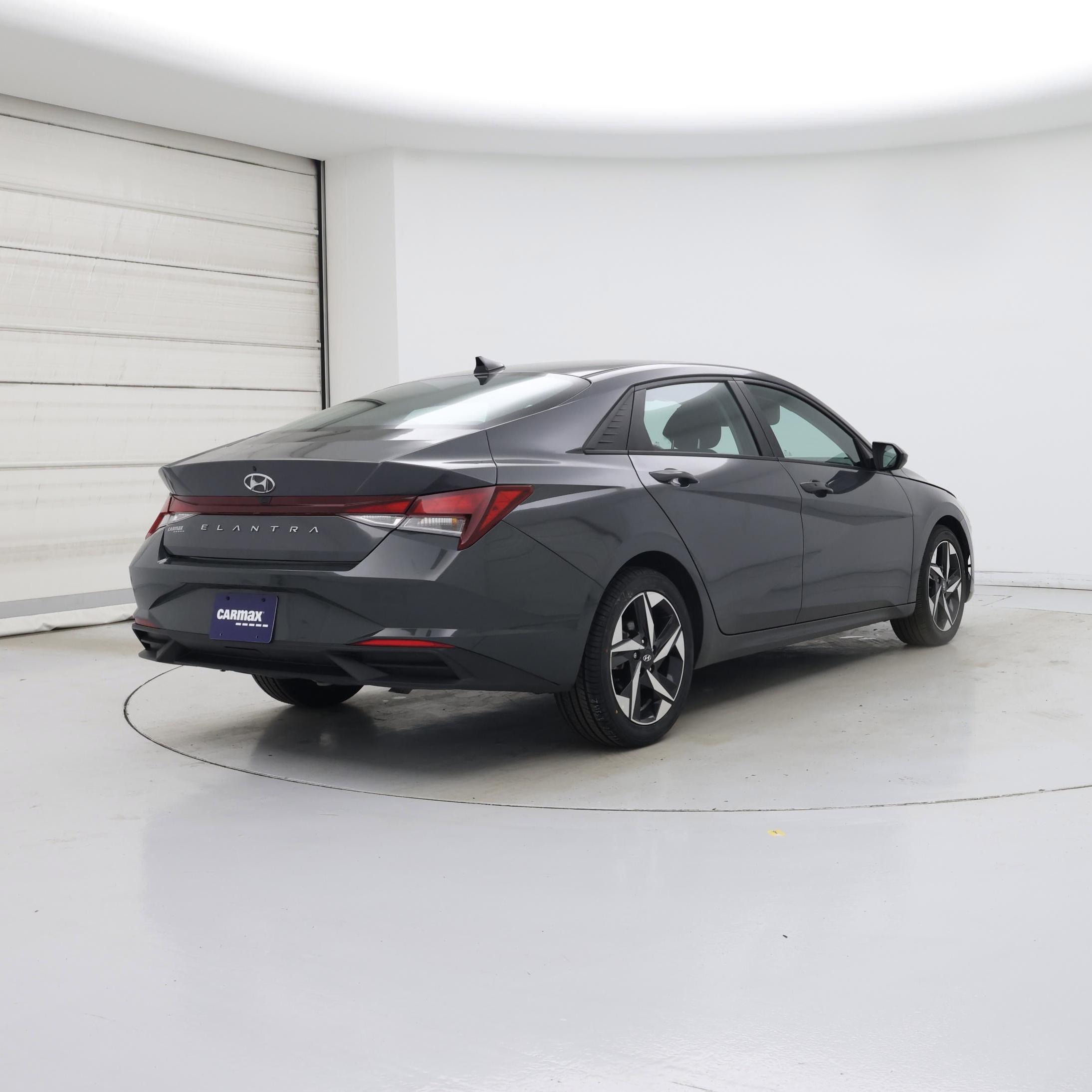 Thumbnail: 2023 Hyundai Elantra - 8