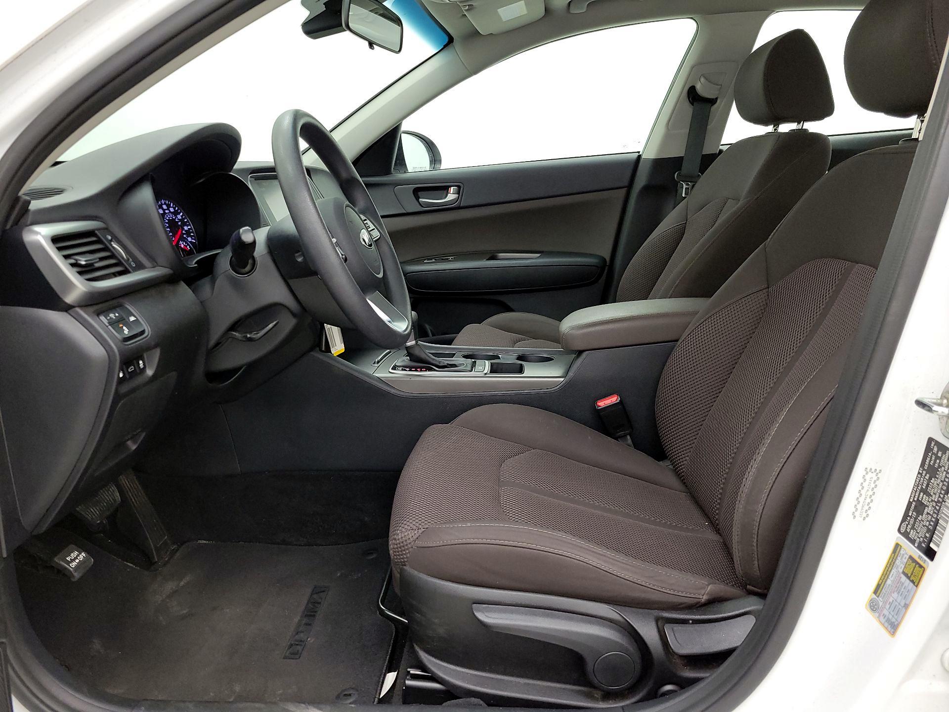 Thumbnail: 2019 Kia Optima - 11