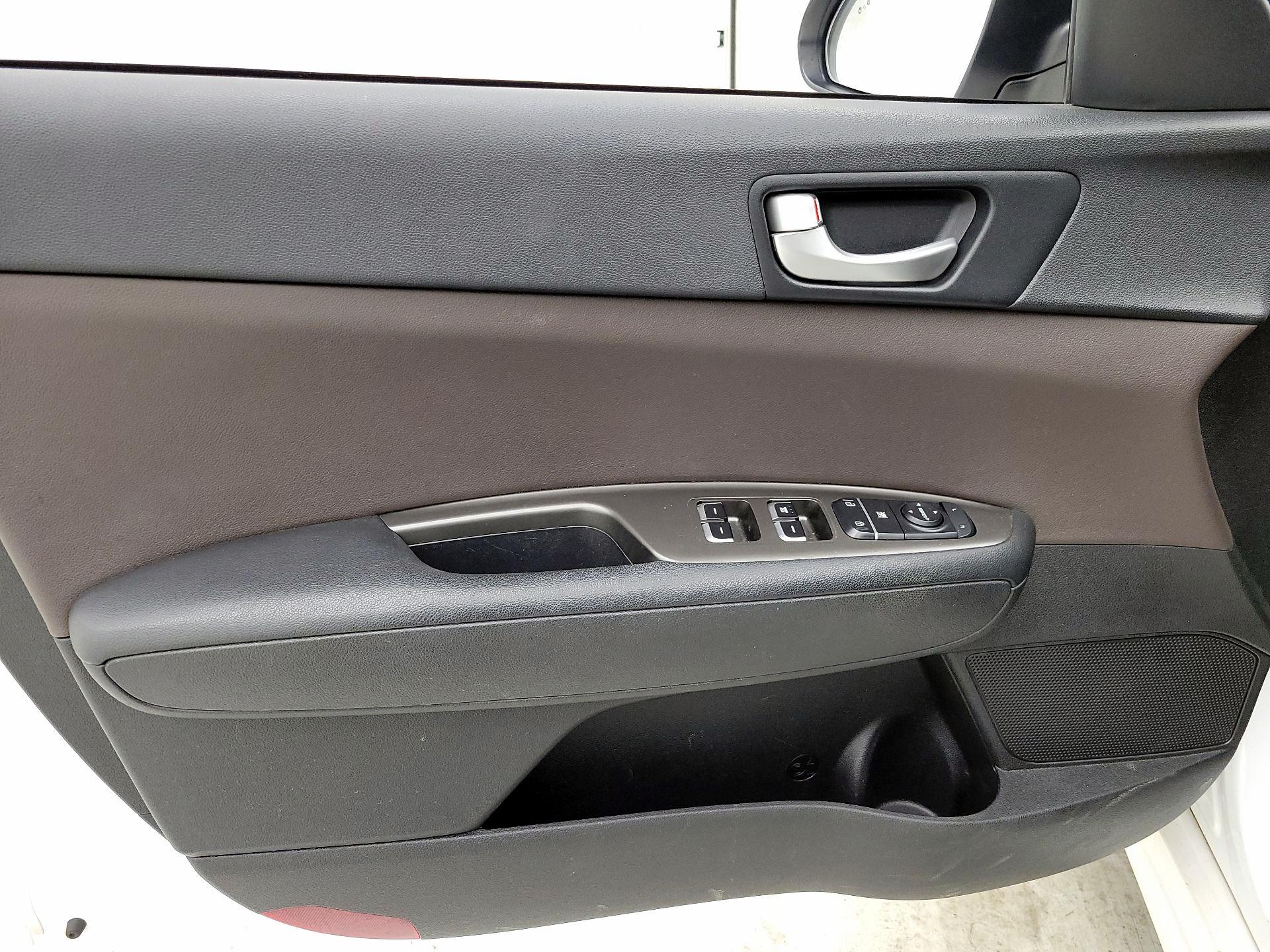 Thumbnail: 2019 Kia Optima - 12