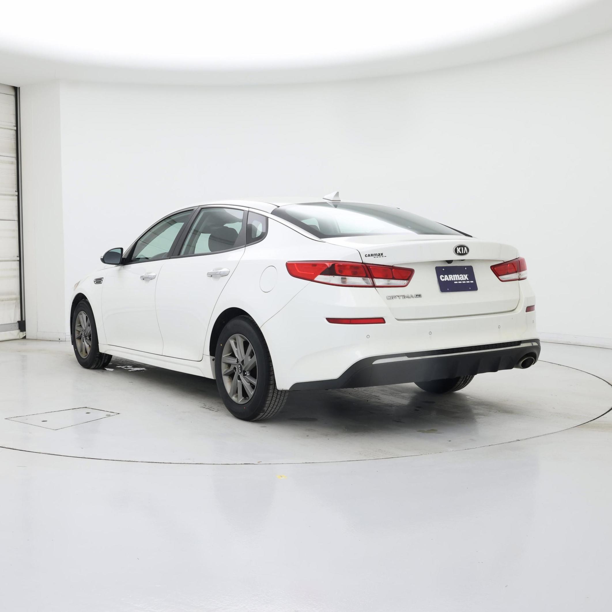 Thumbnail: 2019 Kia Optima - 2