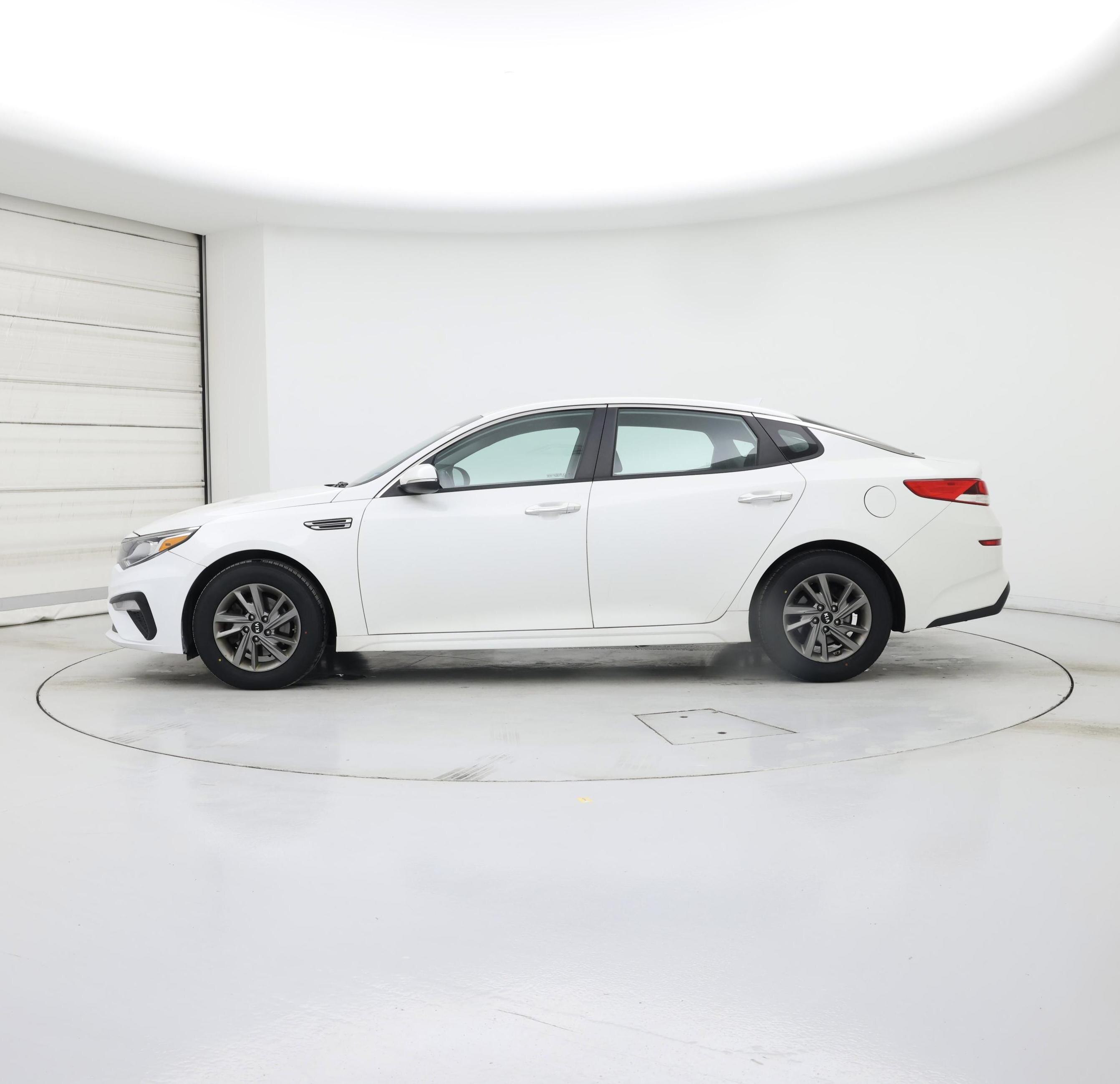 Thumbnail: 2019 Kia Optima - 3