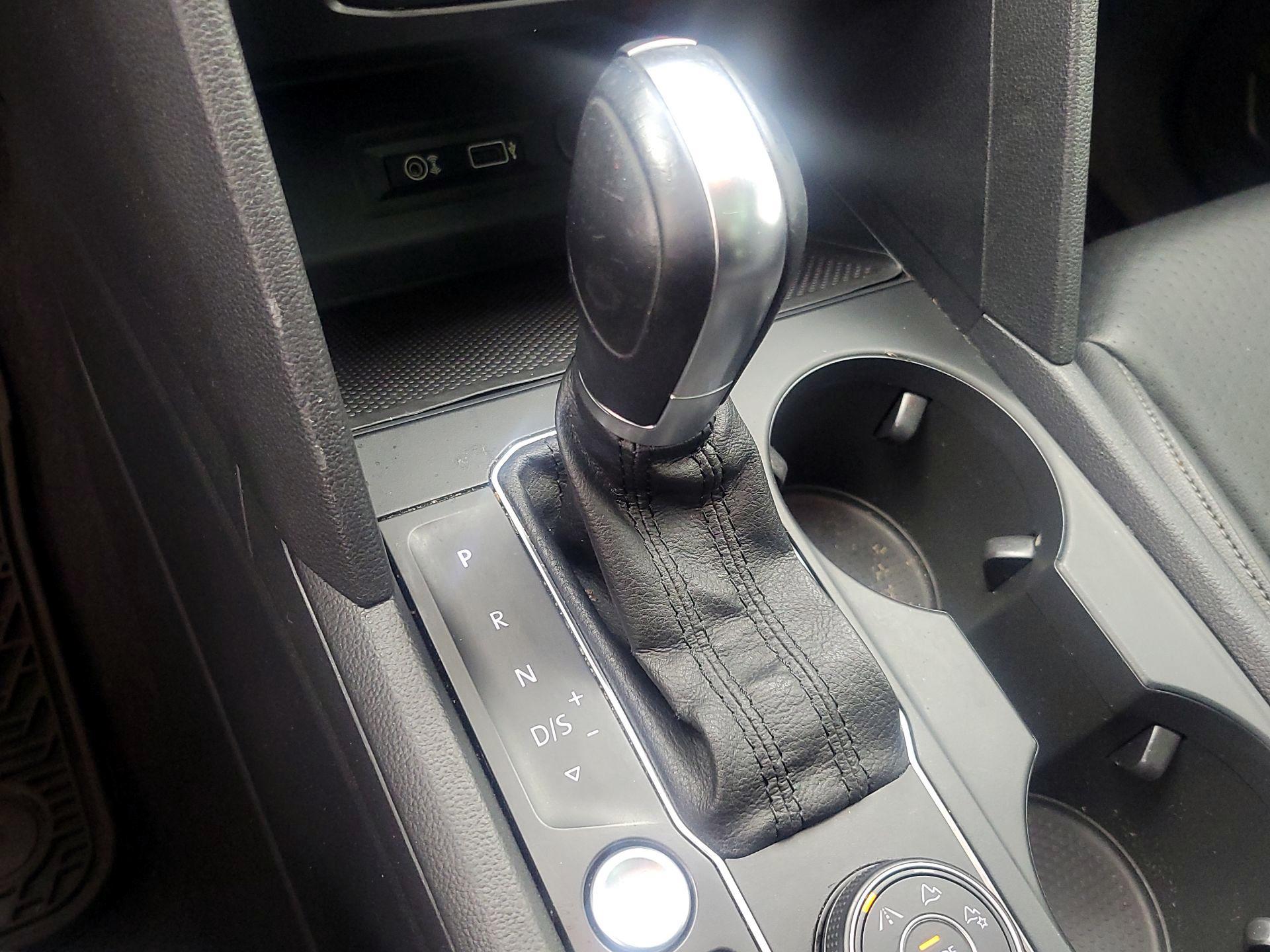 Thumbnail: 2019 Volkswagen Atlas - 17